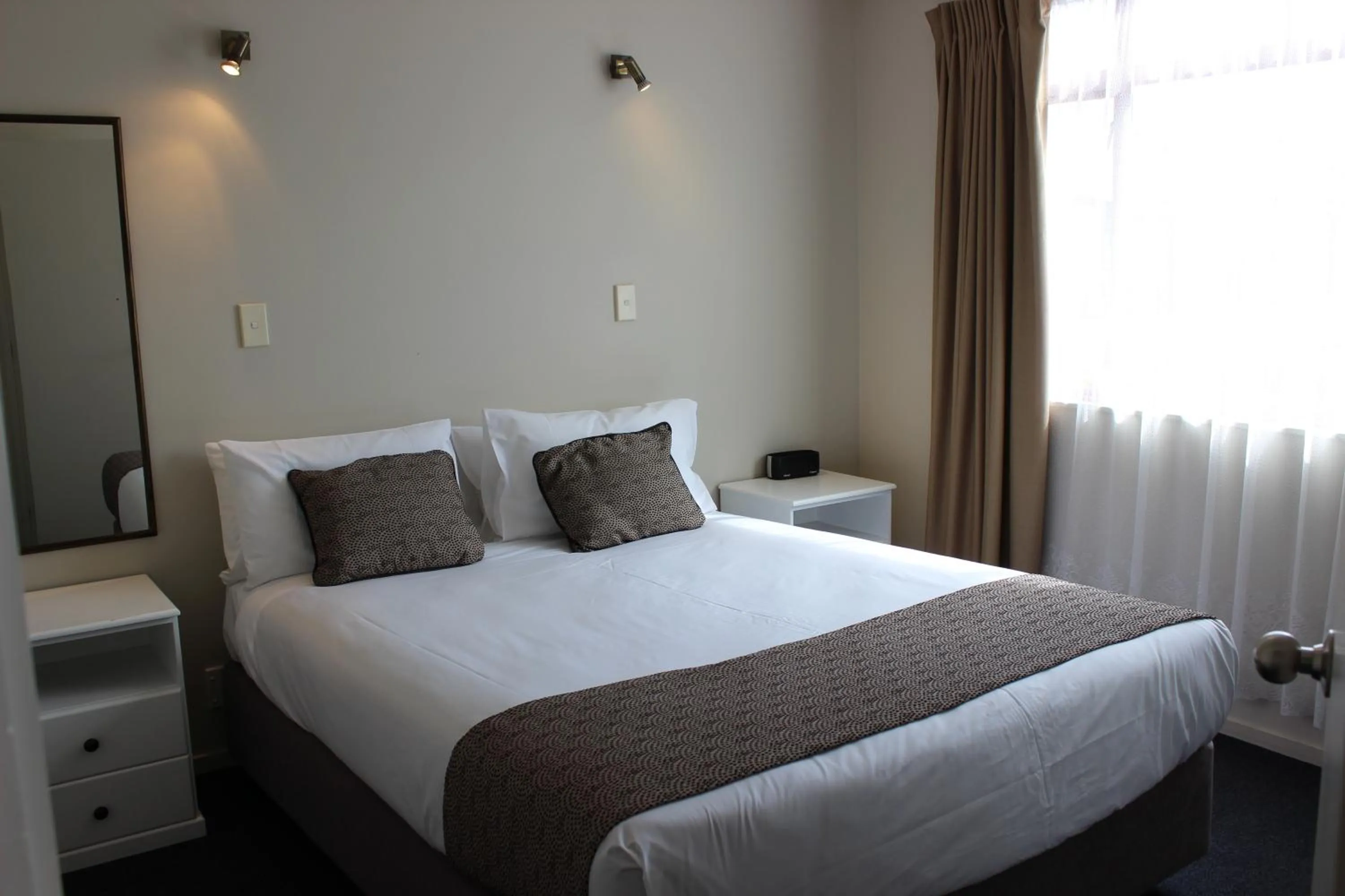 Bedroom, Bed in Quality Inn Acapulco Taupo