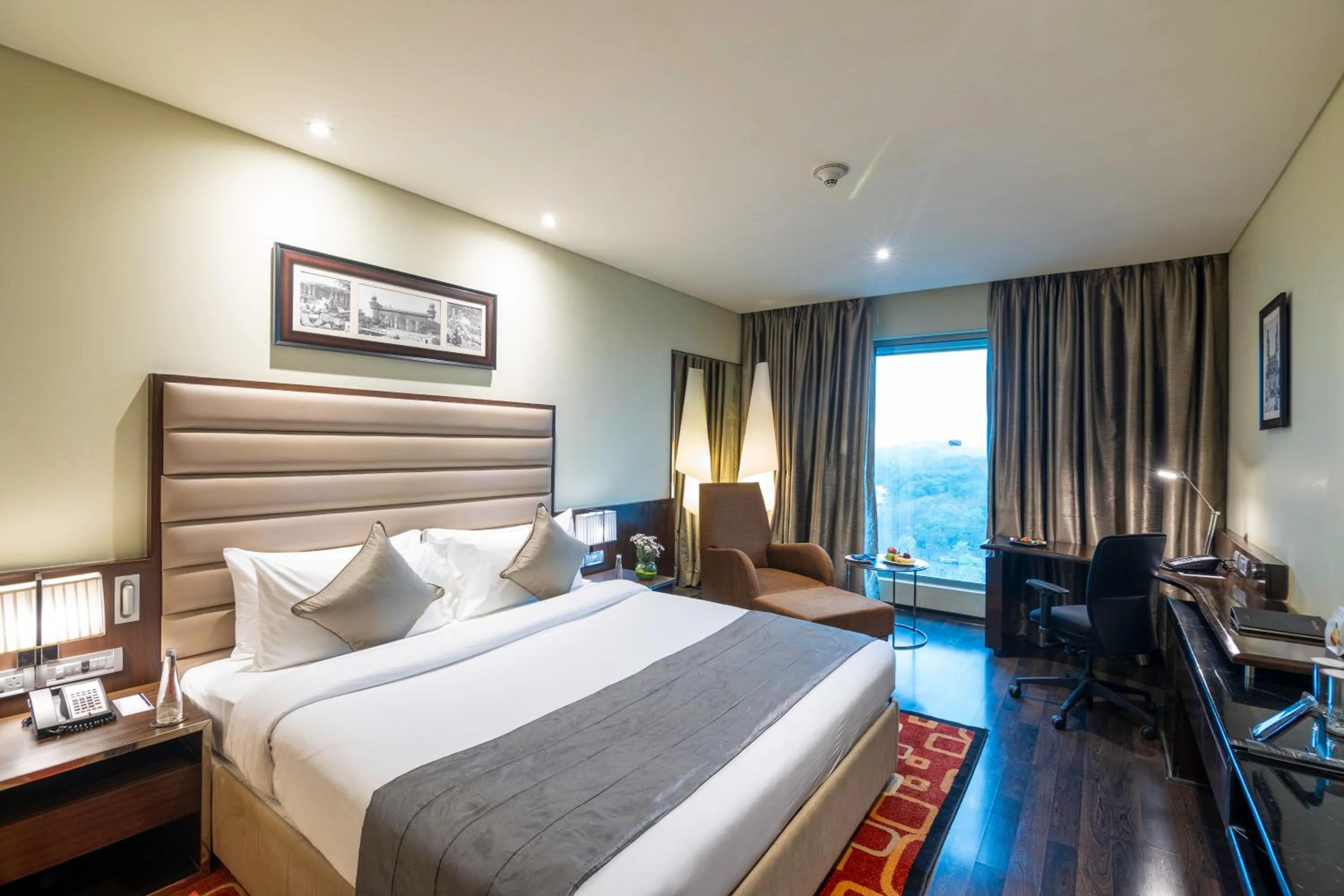 Bed in Vivanta Hyderabad, Begumpet