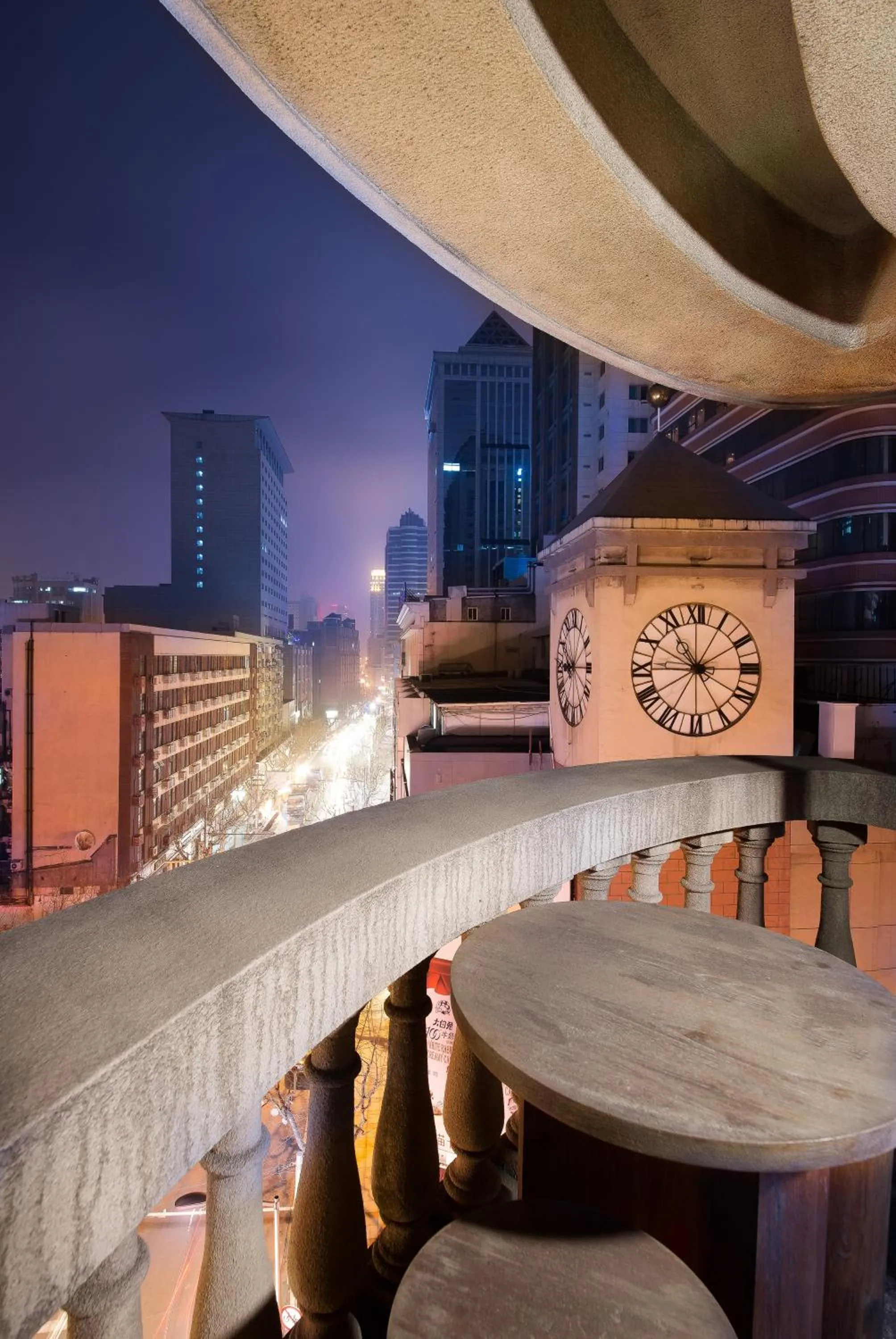 Night in JingLai Bushe Hotel Bund Nanjing West Road Shanghai