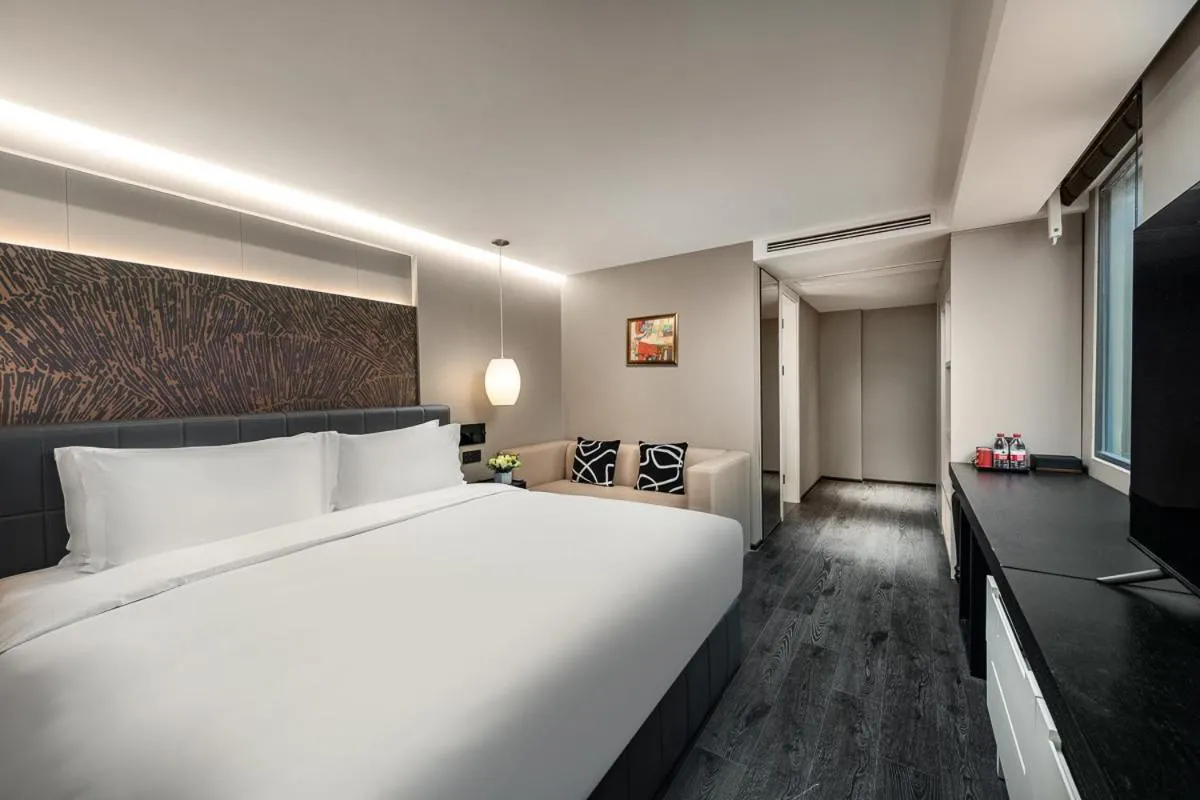 View (from property/room), Bed in JingLai Bushe Hotel Bund Nanjing West Road Shanghai