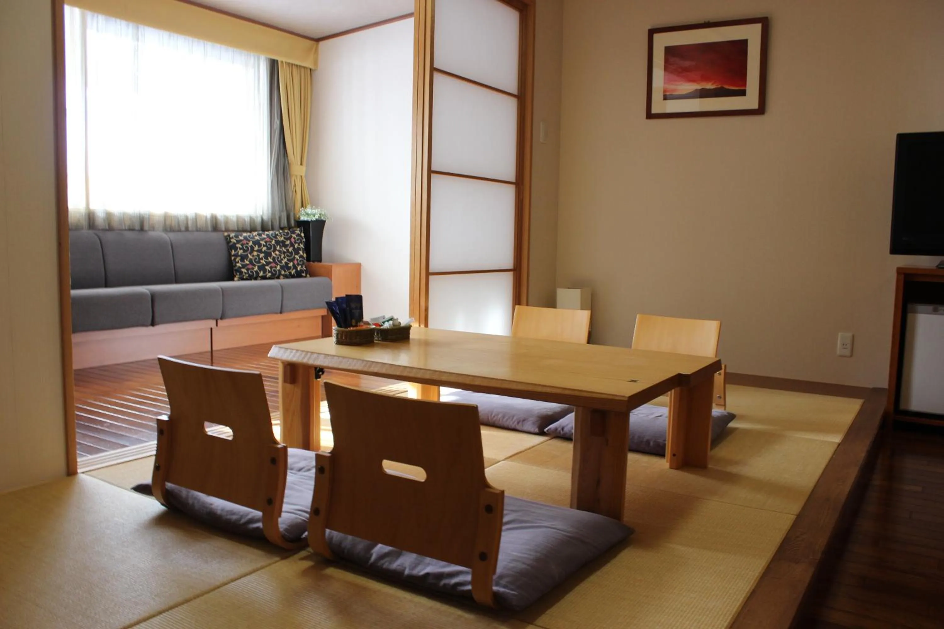 Photo of the whole room, Seating Area in Asahidake Onsen Hotel Deer Valley