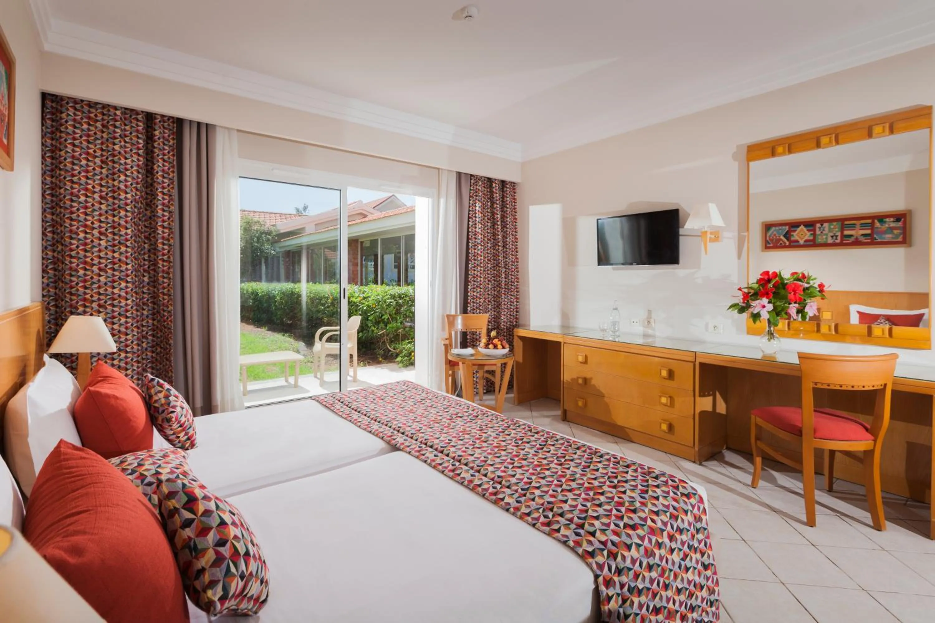 Photo of the whole room, Bed in Thabraca Thalasso & Diving