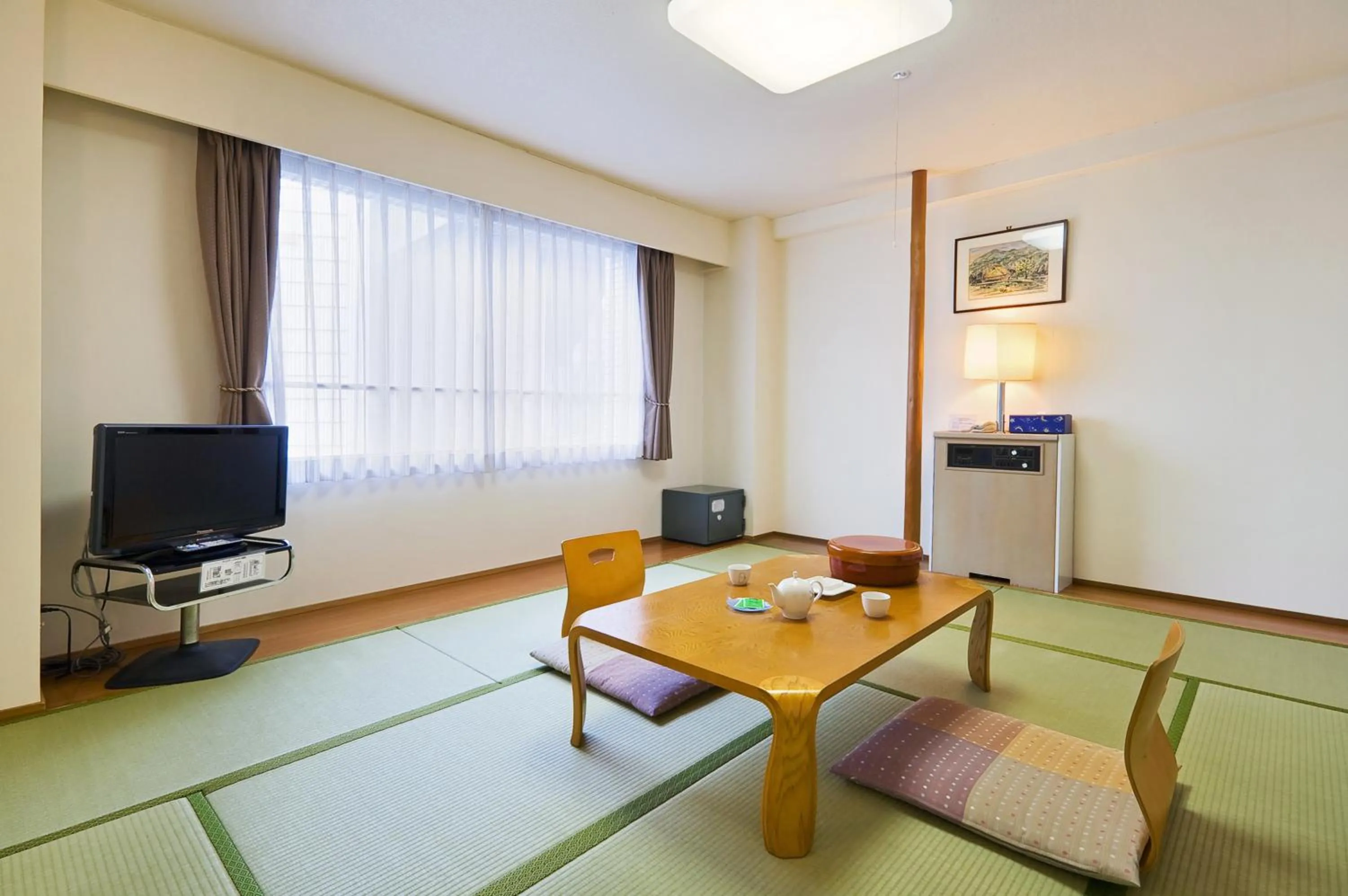 Photo of the whole room in Hotel Luna Park