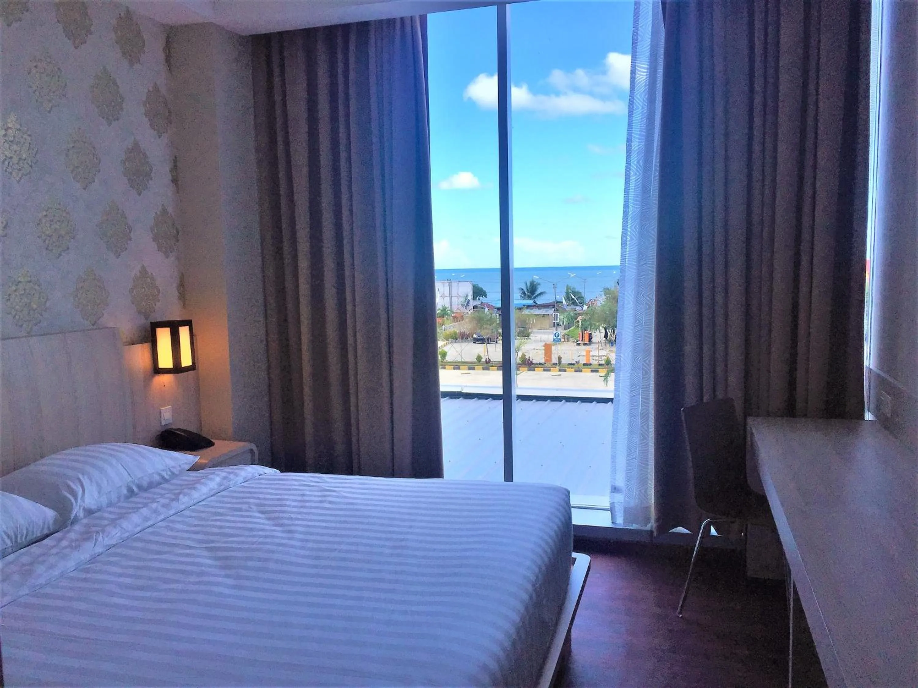 Bed in Ancyra by Continent - Poso