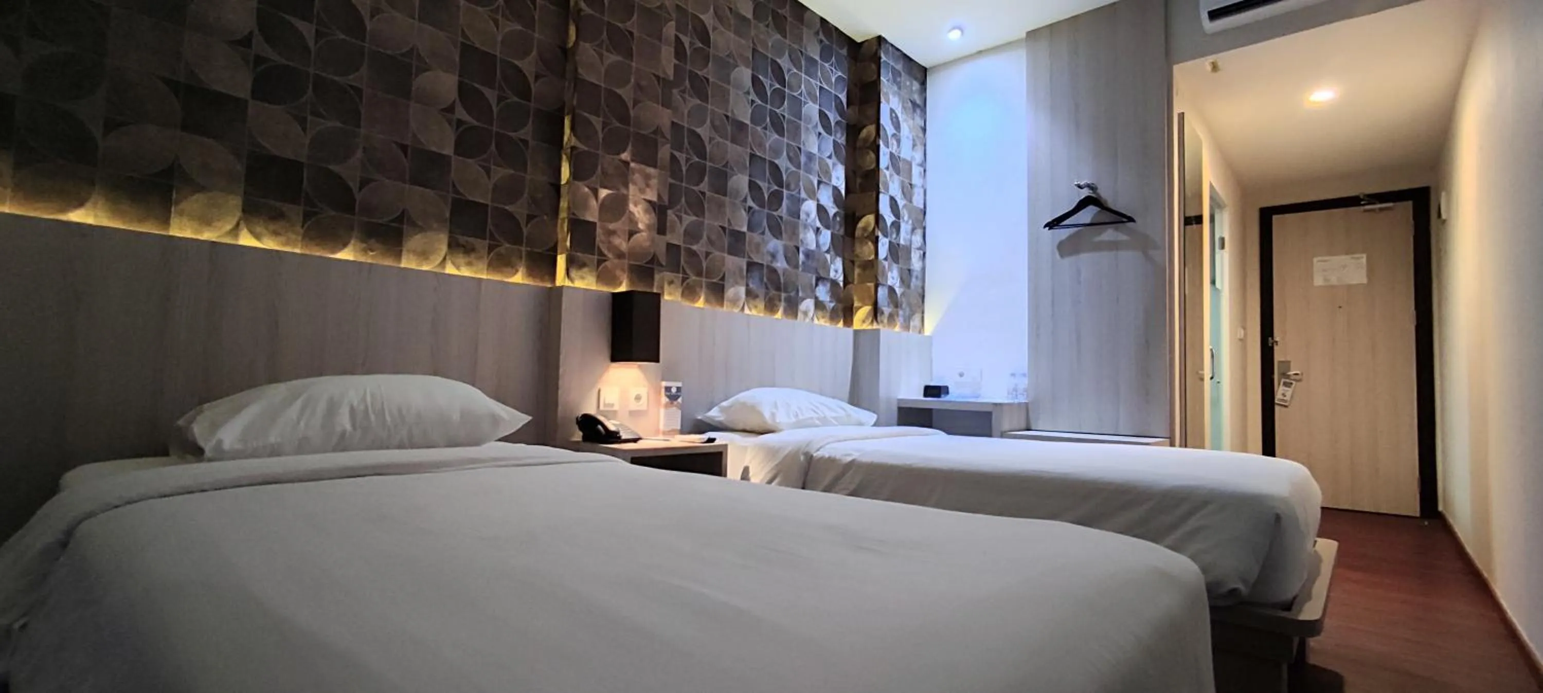 Bed in Ancyra by Continent - Poso