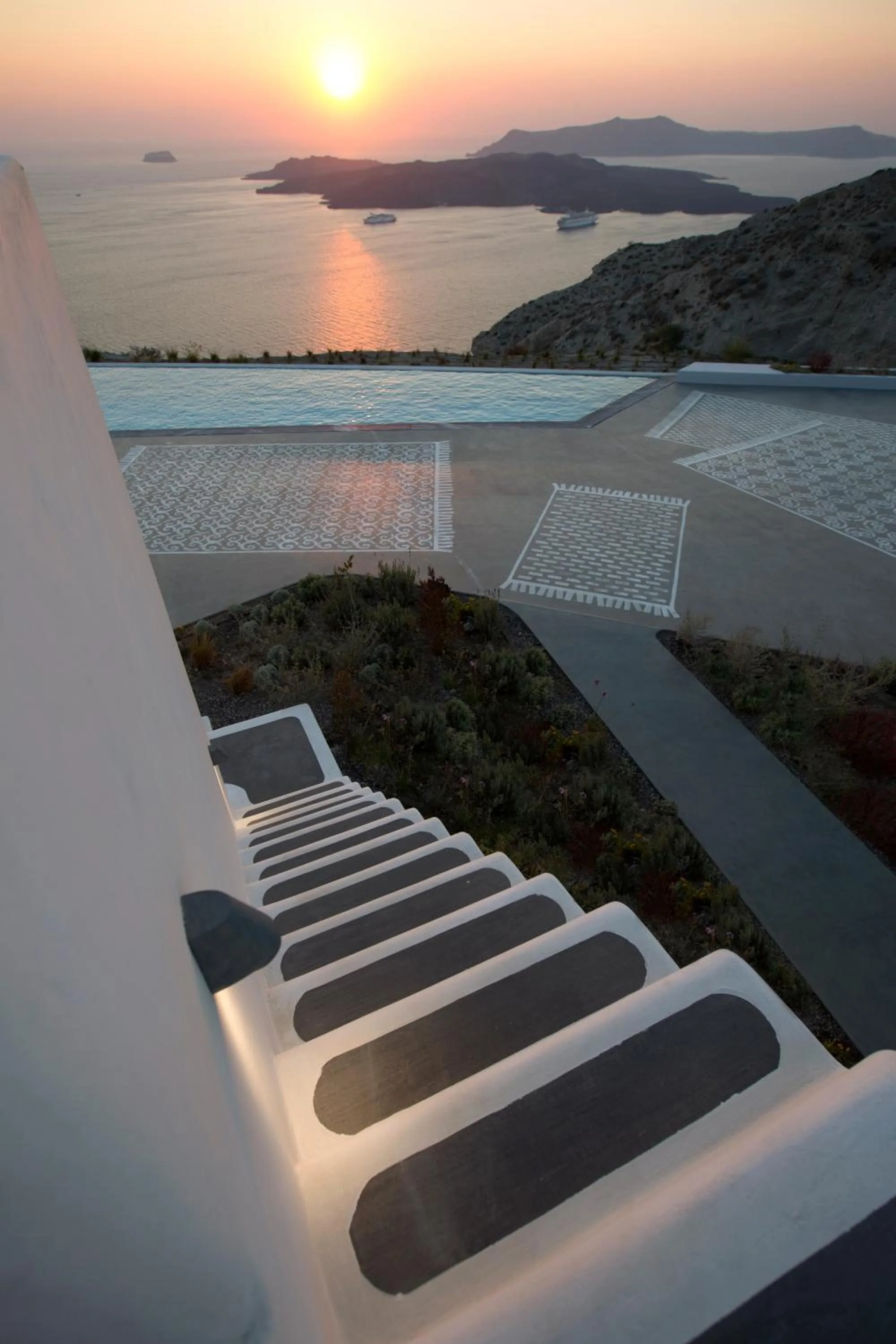 Erosantorini Estate