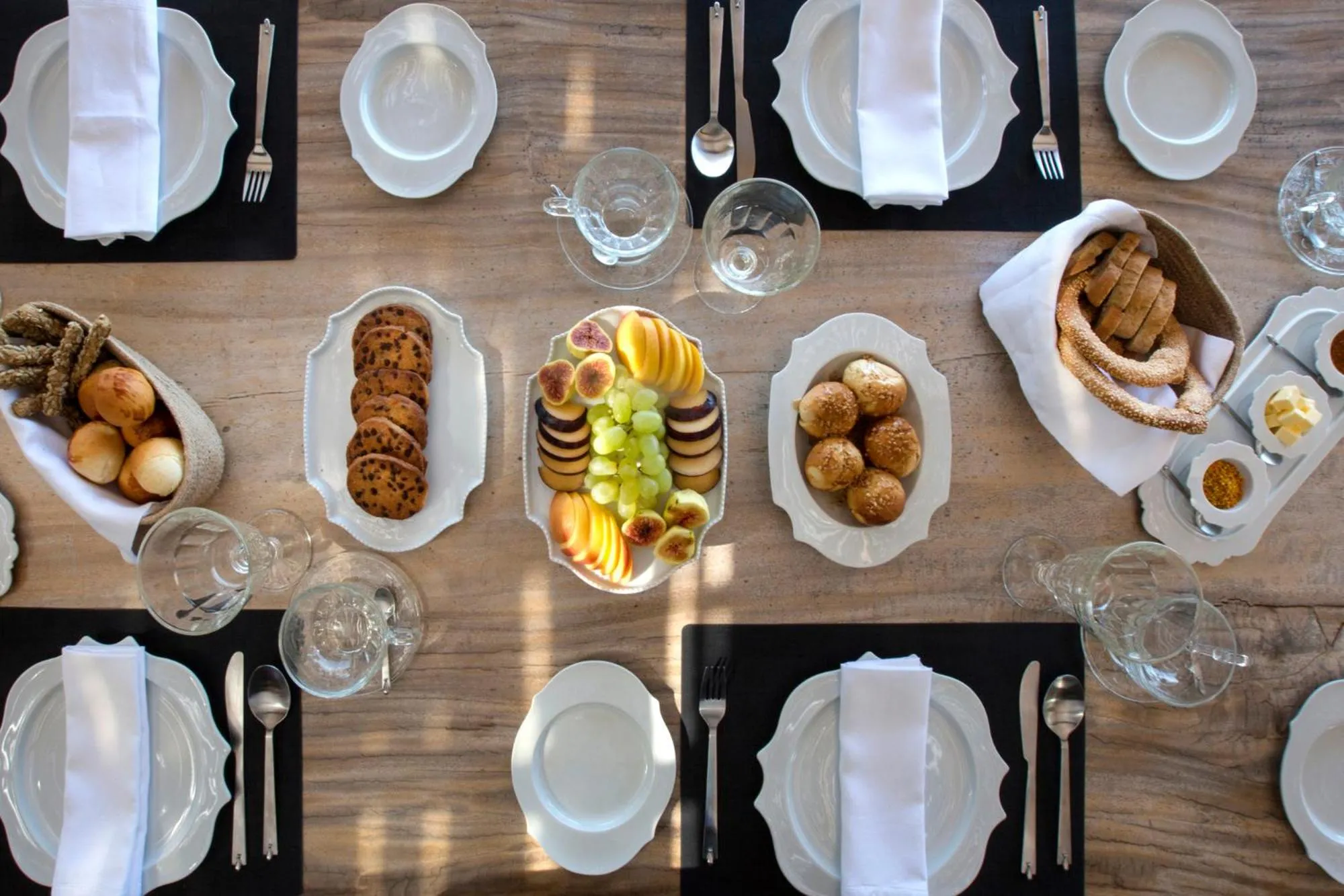 Breakfast in Erosantorini Estate