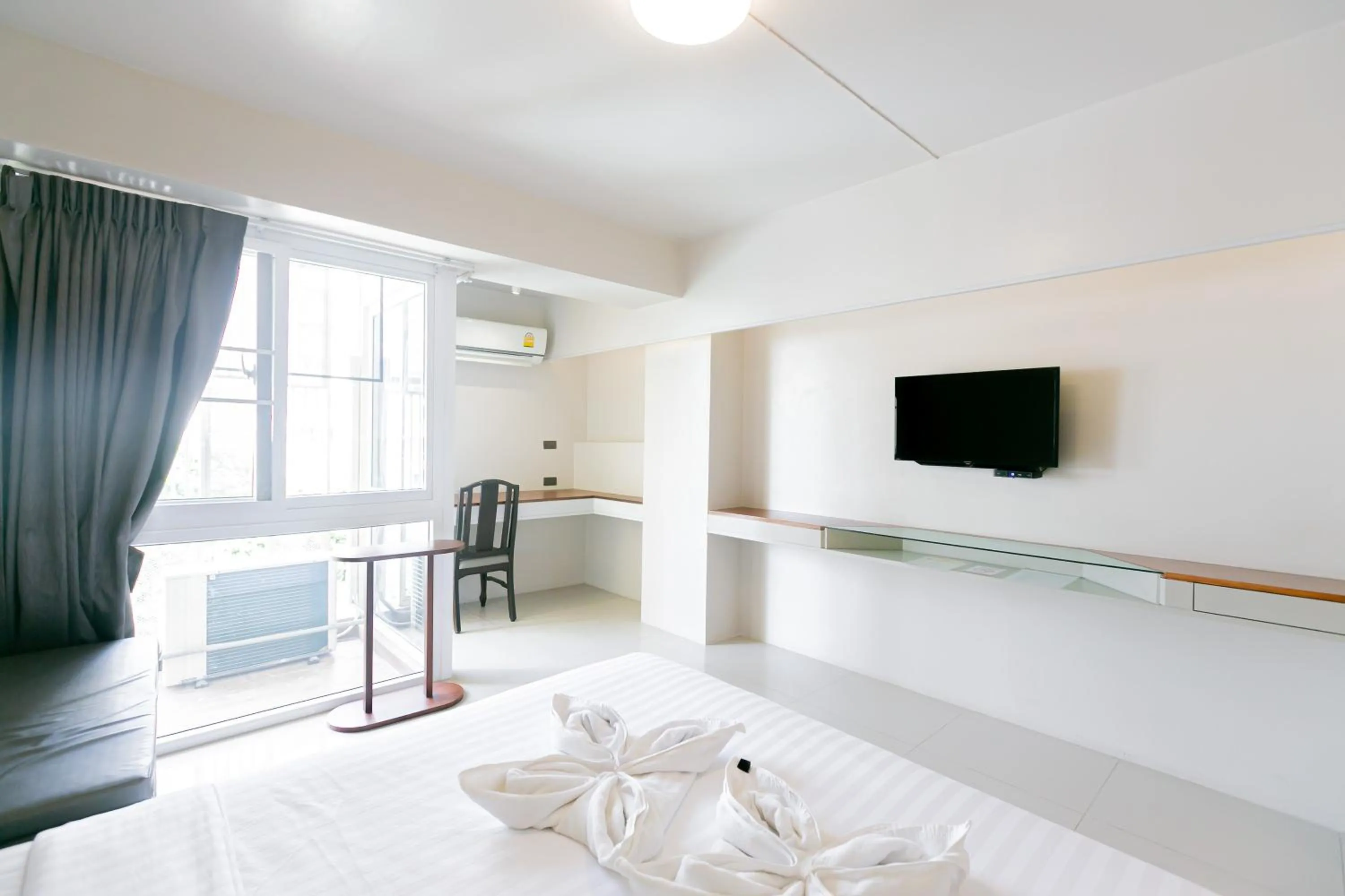 Bed in A Room Bangkok Sathorn