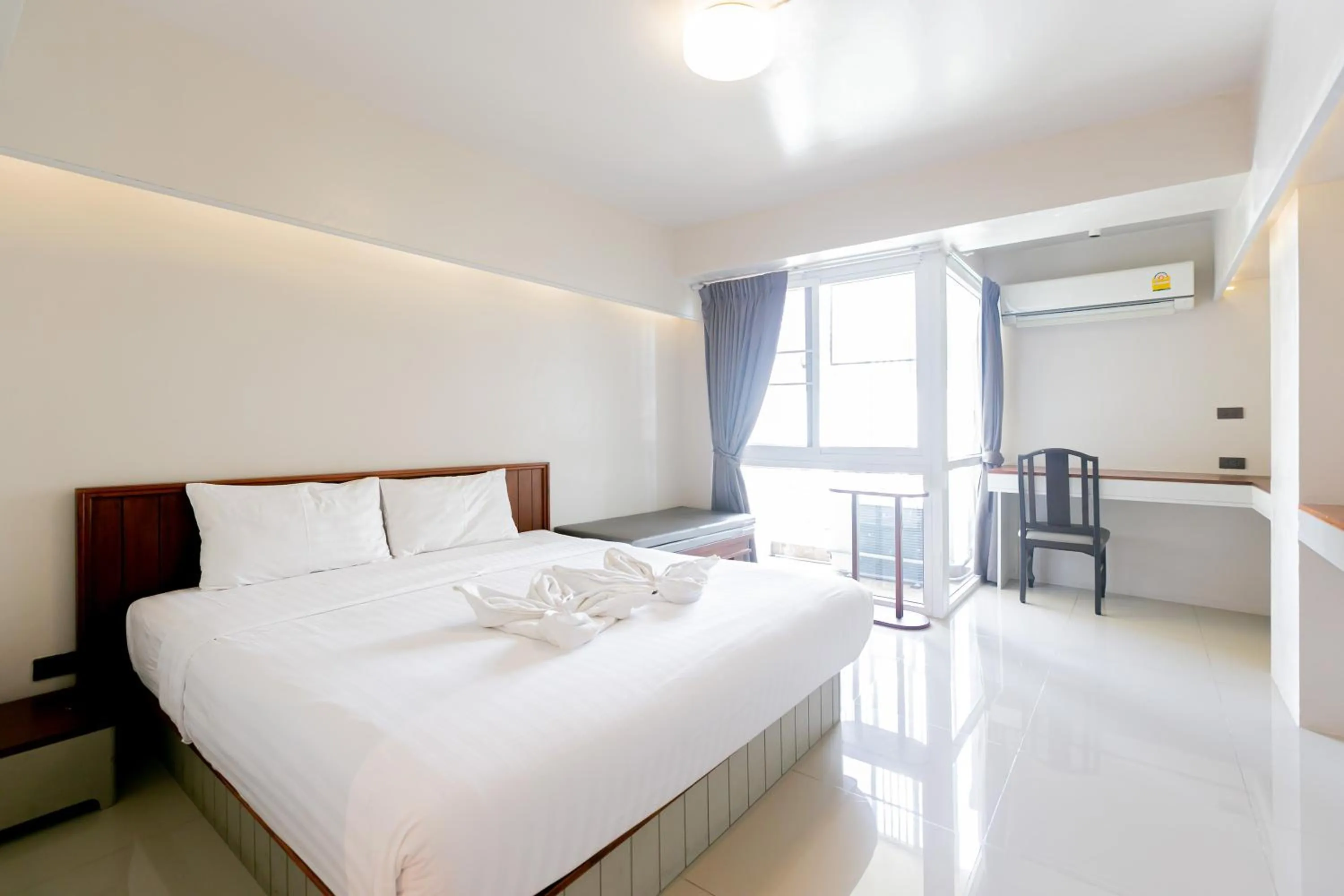 Bed in A Room Bangkok Sathorn