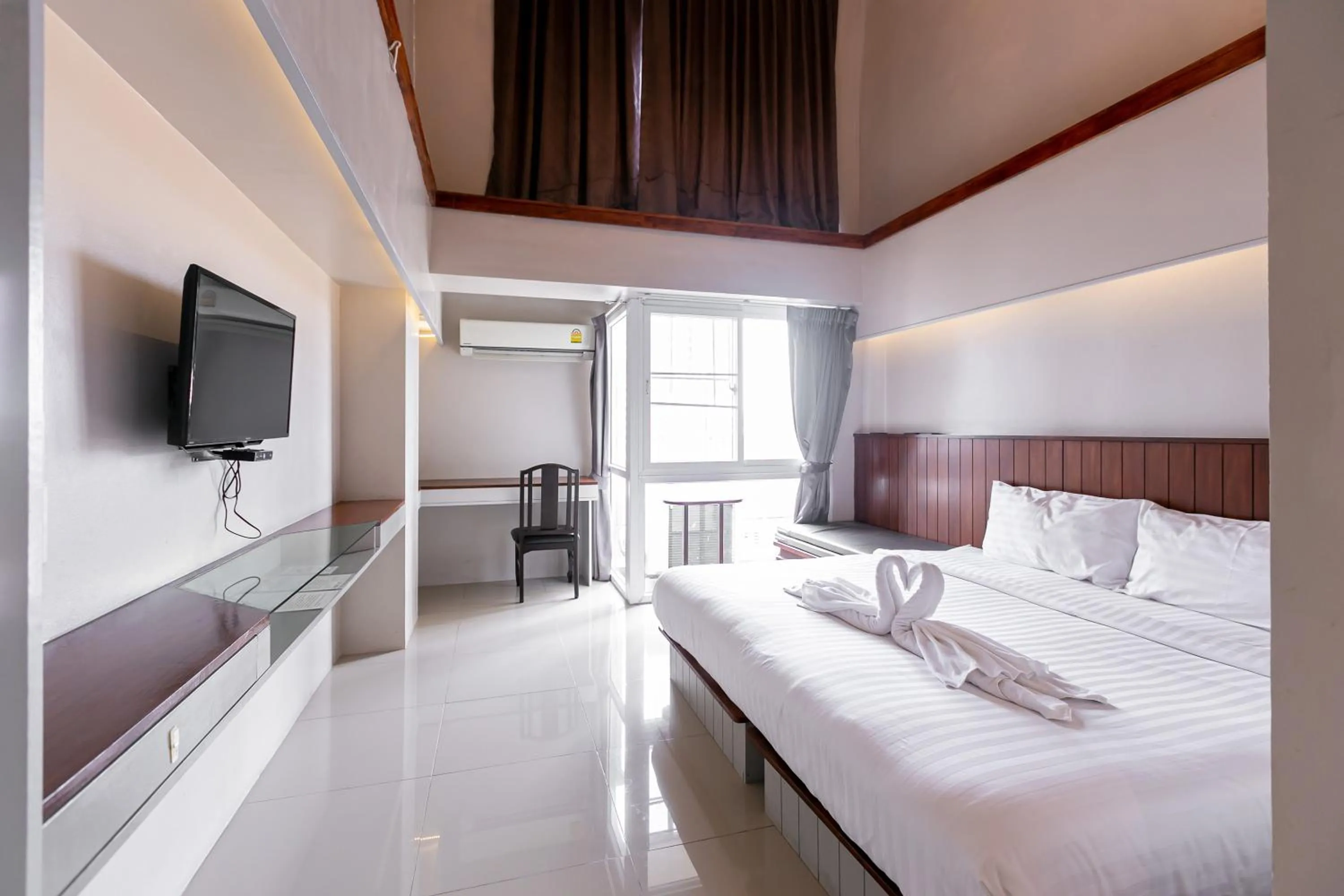 Bed in A Room Bangkok Sathorn