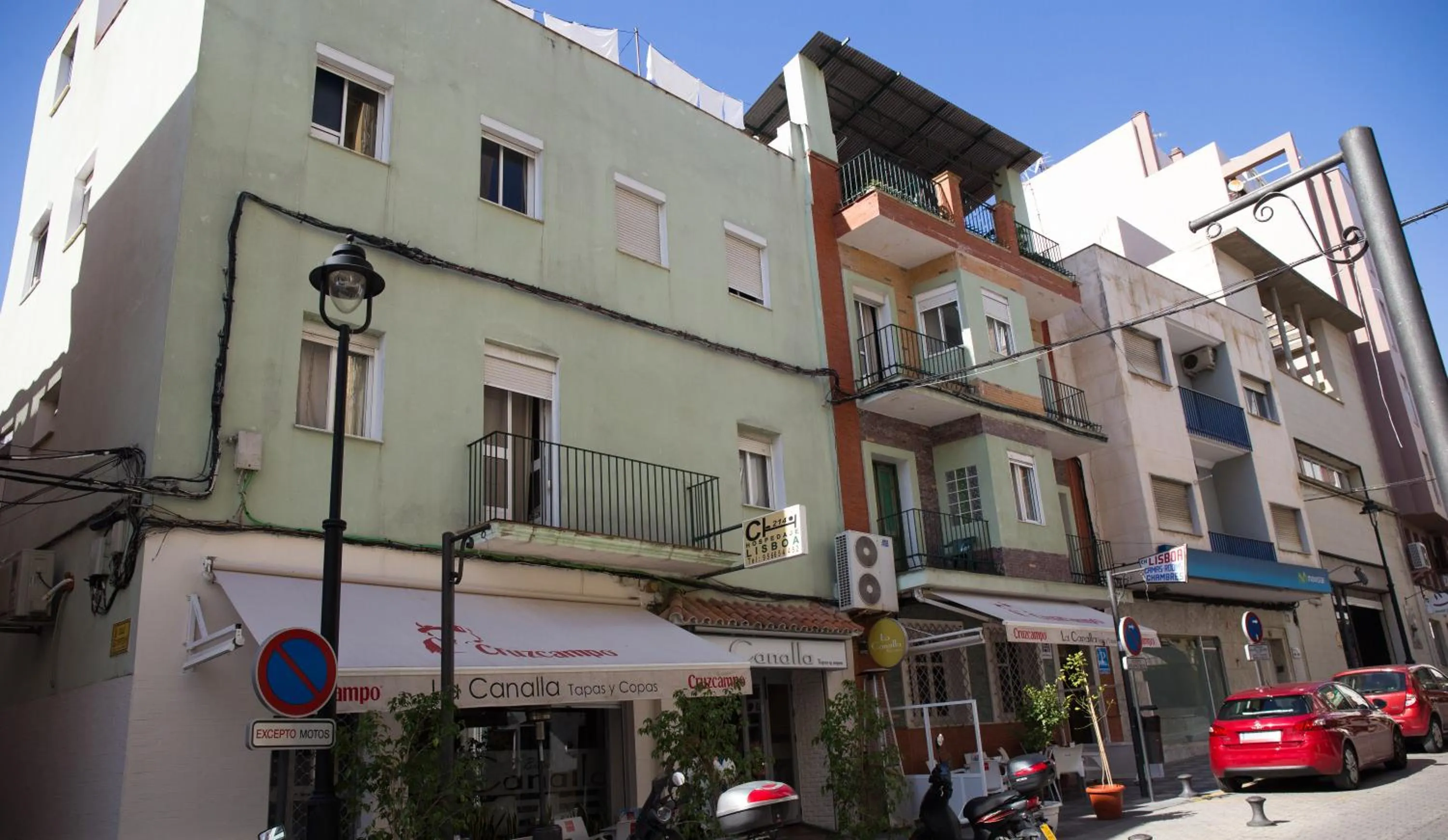 Property building in Hospedaje Lisboa Algeciras P Ca 0214 y A Ca 0232