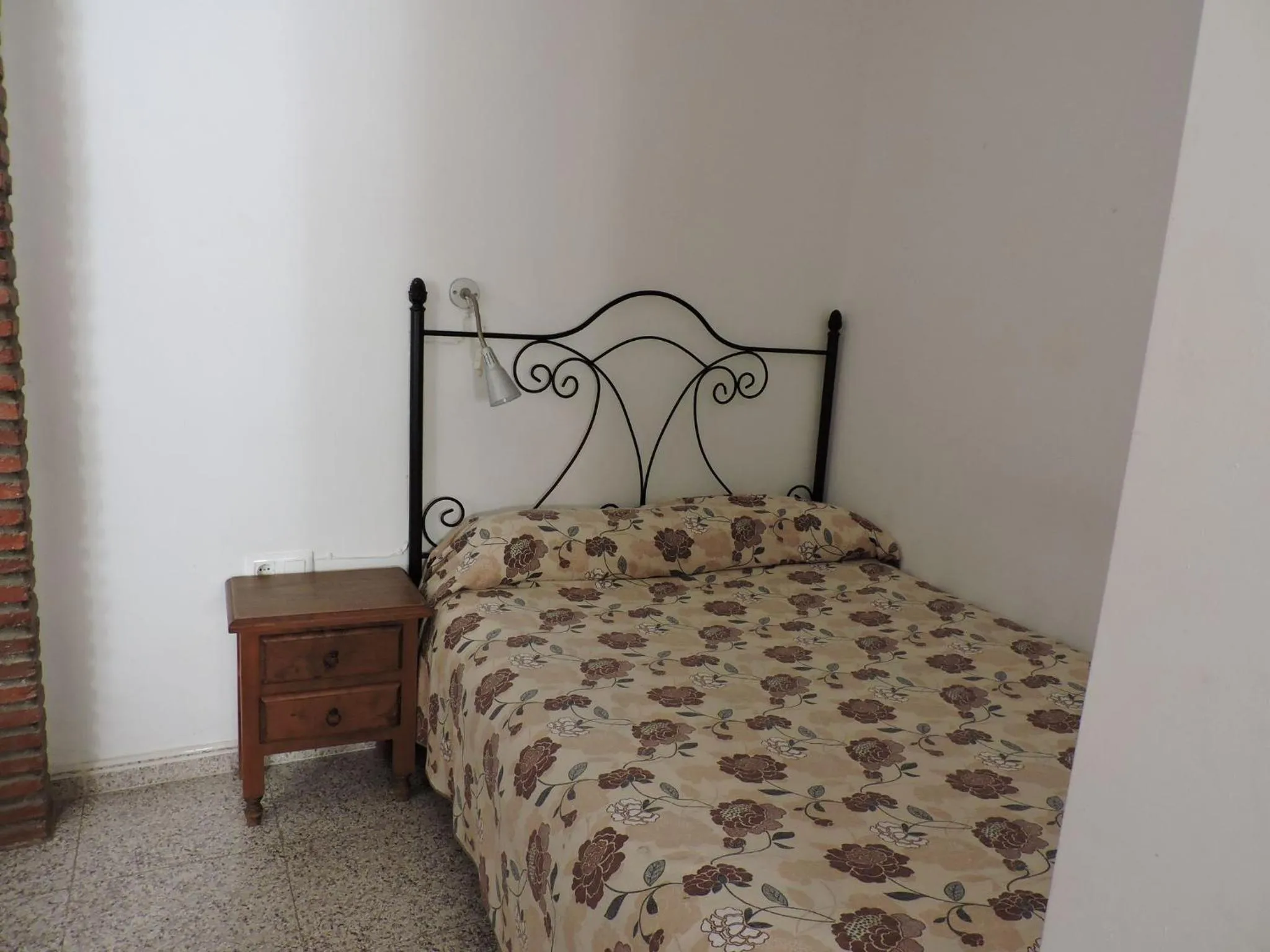 Bed in Hospedaje Lisboa Algeciras P Ca 0214 y A Ca 0232