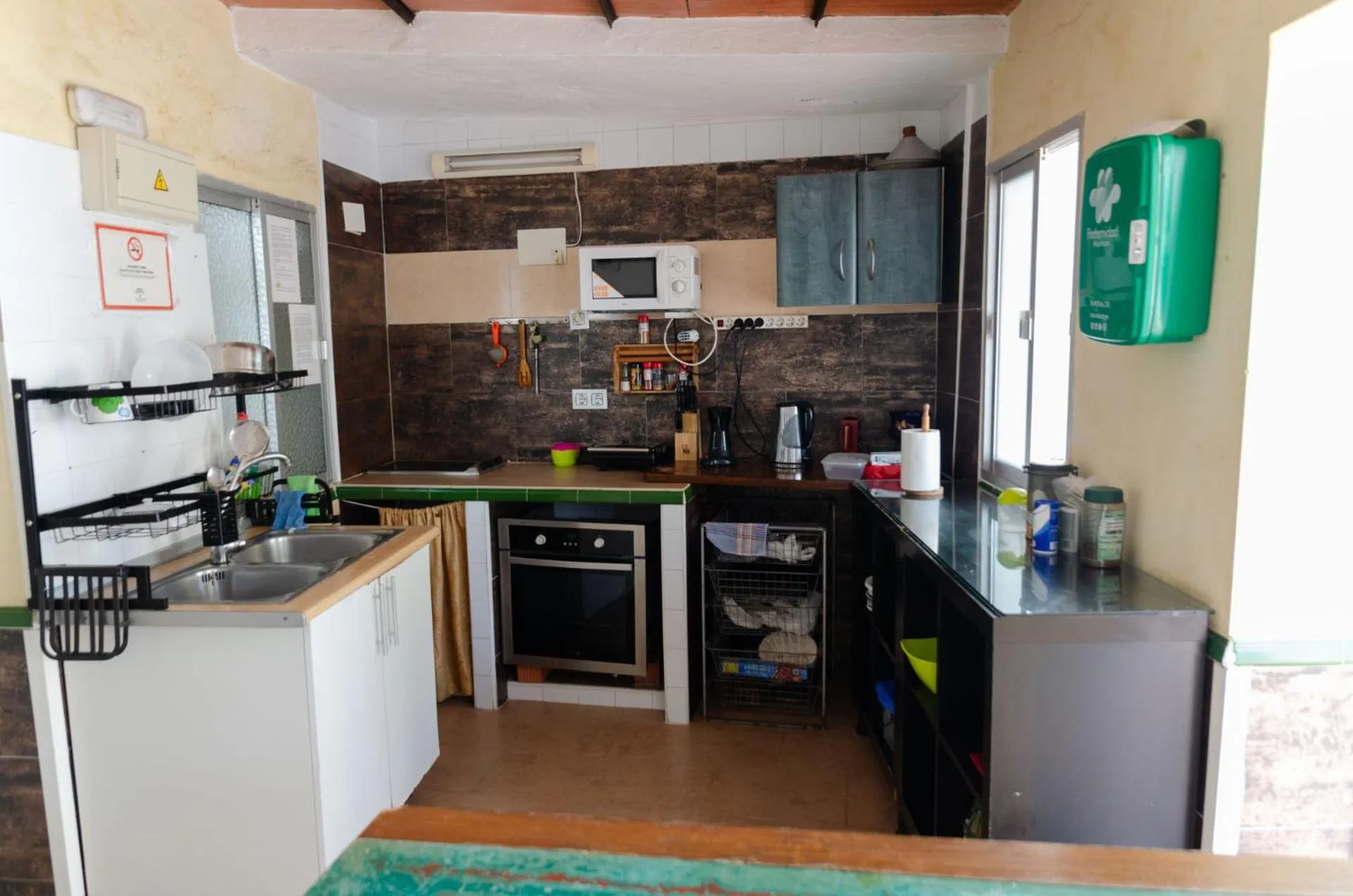 Kitchen or kitchenette in Hospedaje Lisboa Algeciras P Ca 0214 y A Ca 0232