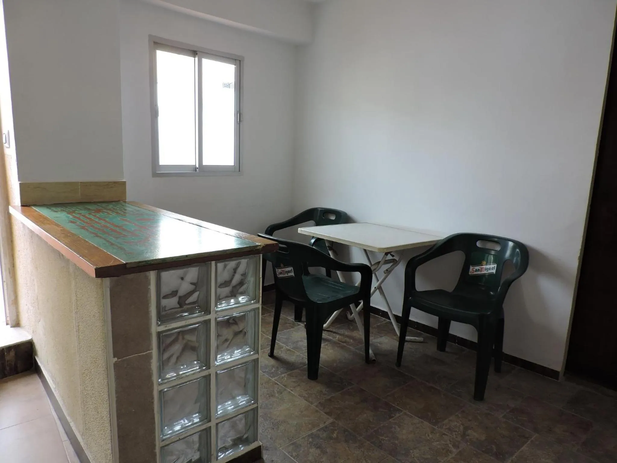 Dining area in Hospedaje Lisboa Algeciras P Ca 0214 y A Ca 0232