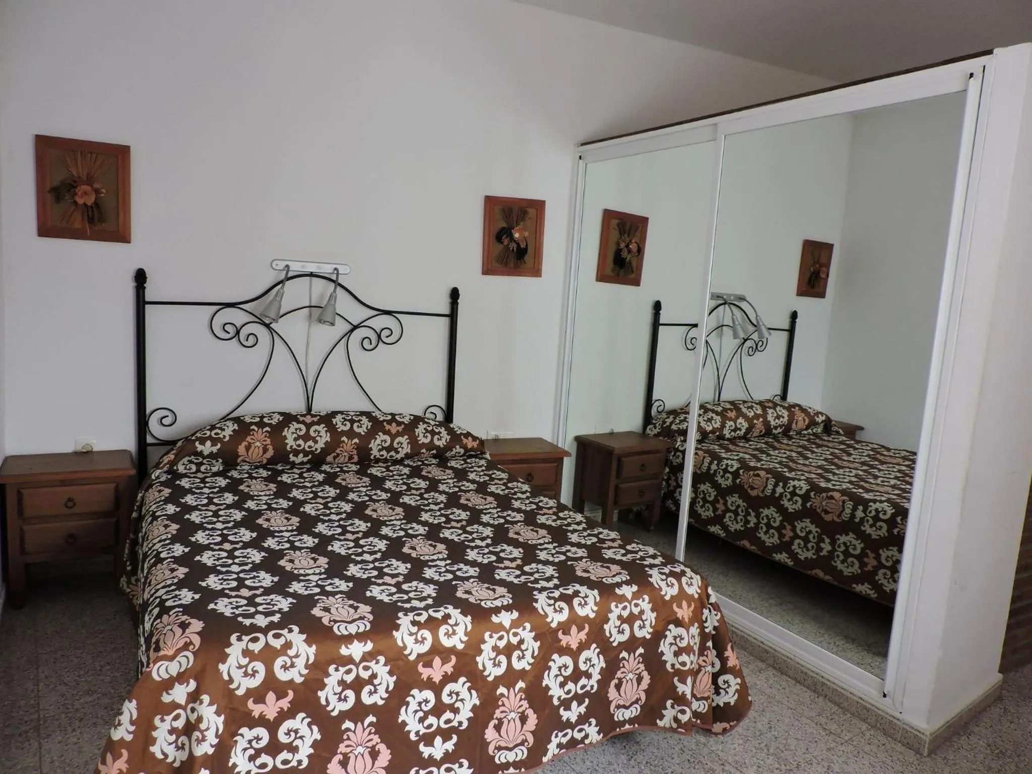 Photo of the whole room, Bed in Hospedaje Lisboa Algeciras P Ca 0214 y A Ca 0232