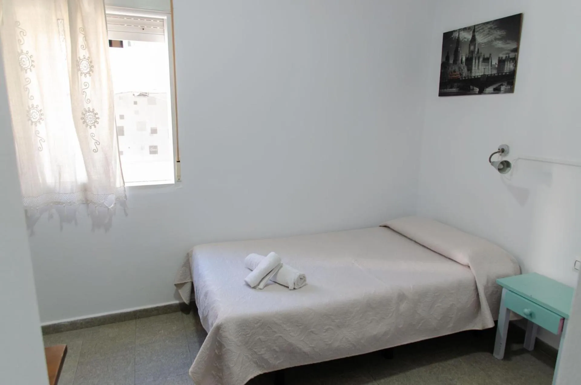 Bed in Hospedaje Lisboa Algeciras P Ca 0214 y A Ca 0232