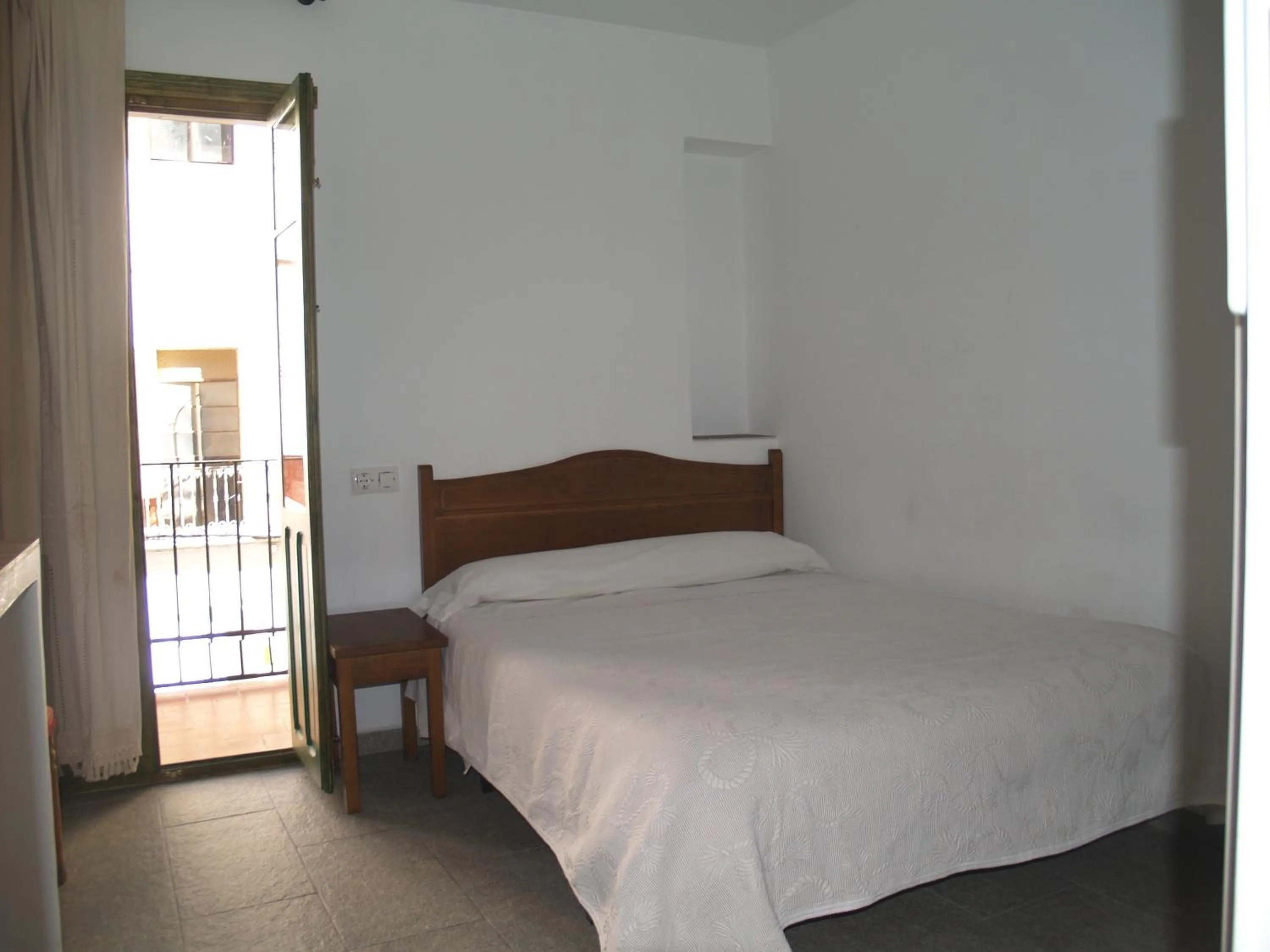 Bed in Hospedaje Lisboa Algeciras P Ca 0214 y A Ca 0232