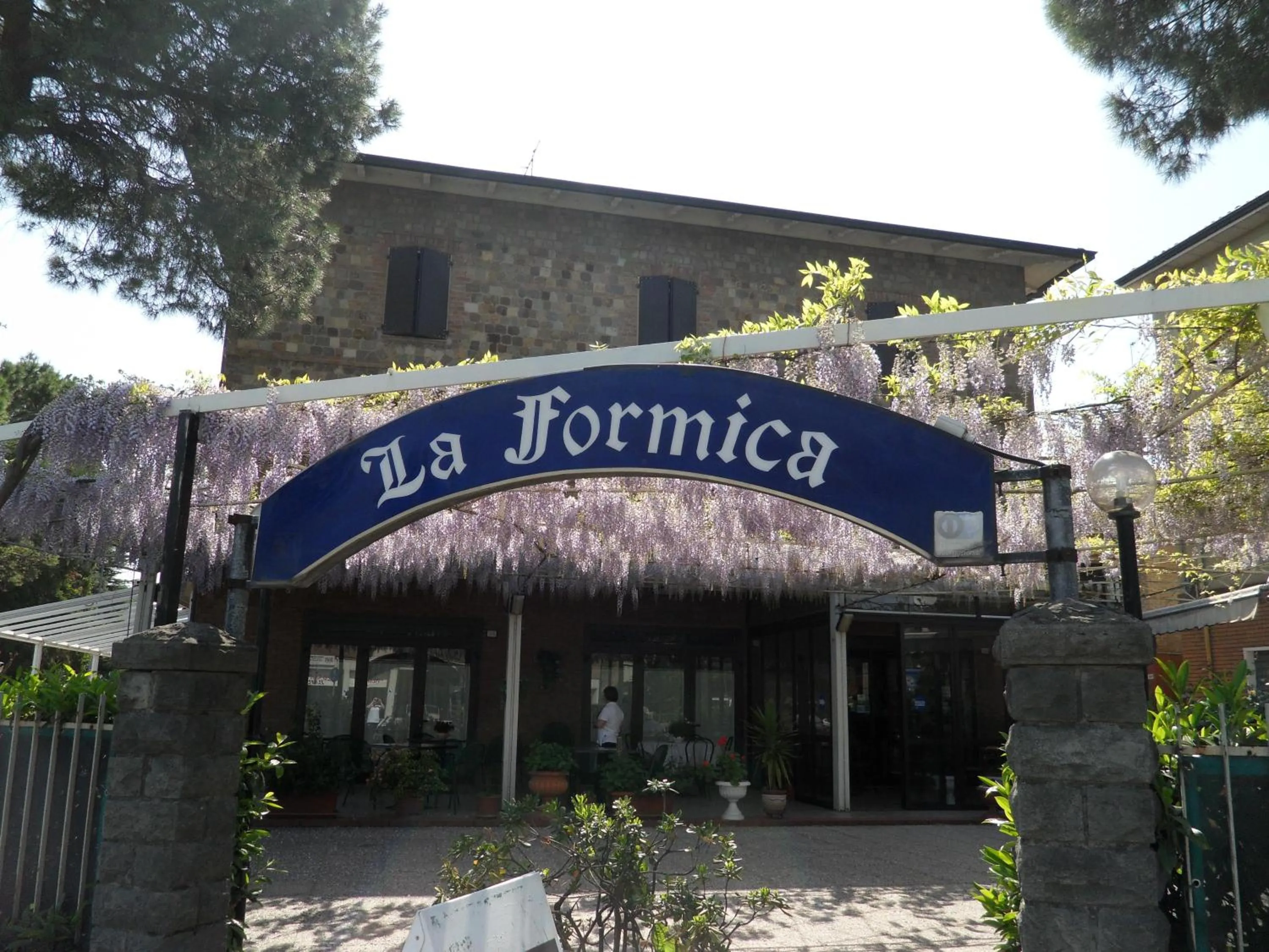 Facade/entrance in Hotel Formica
