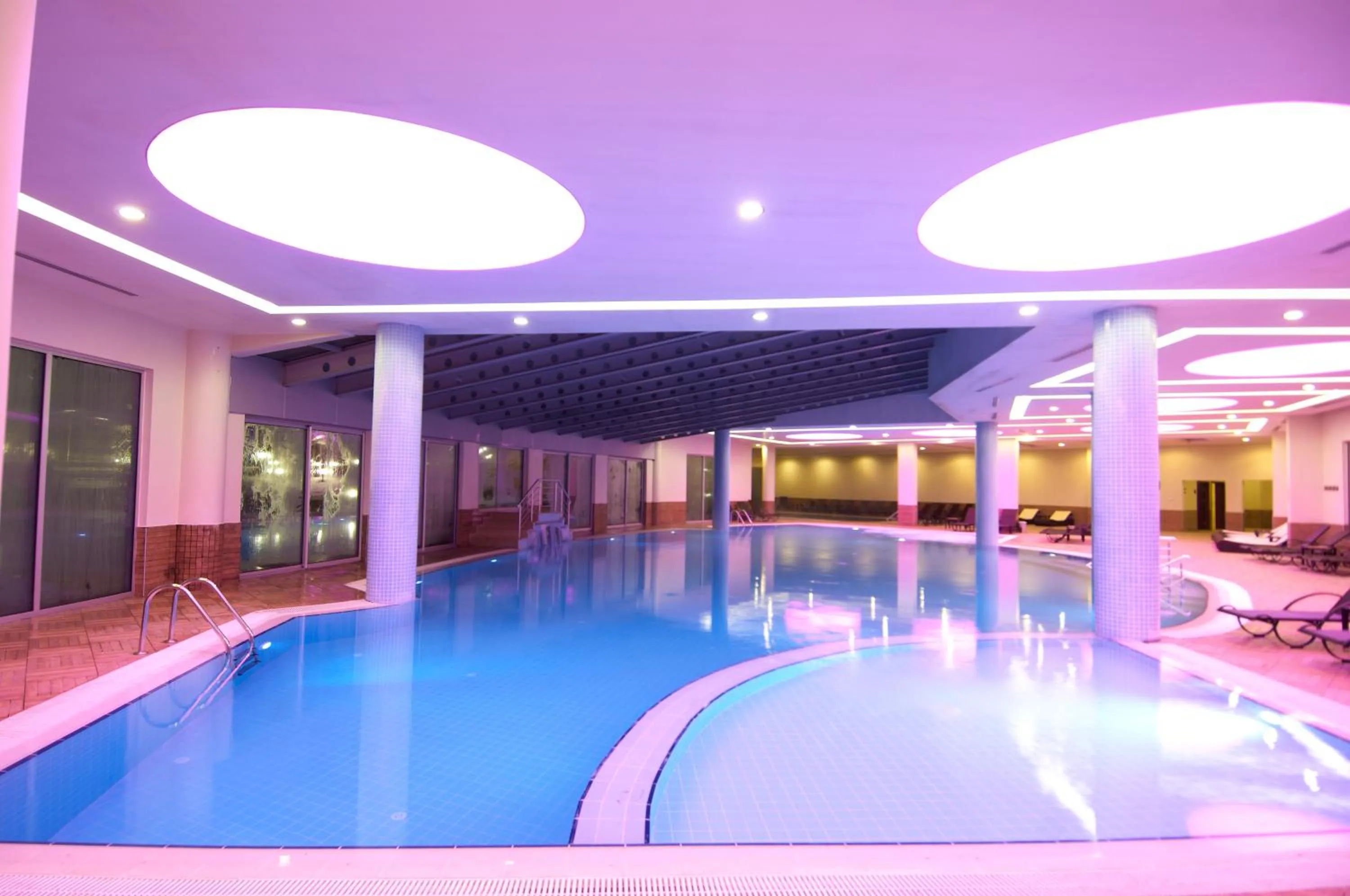 Swimming pool in Safran Thermal Resort Sandikli