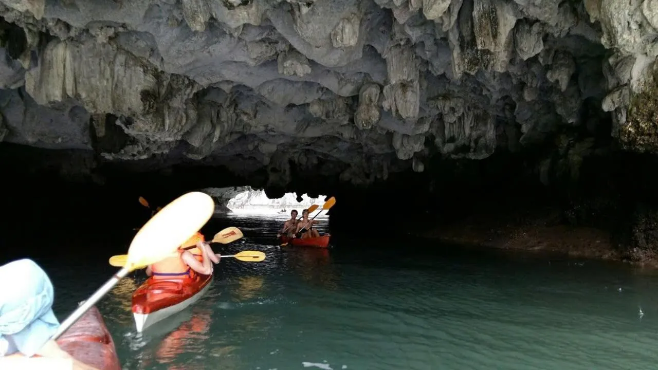 Cat Ba Valentine HOTEL