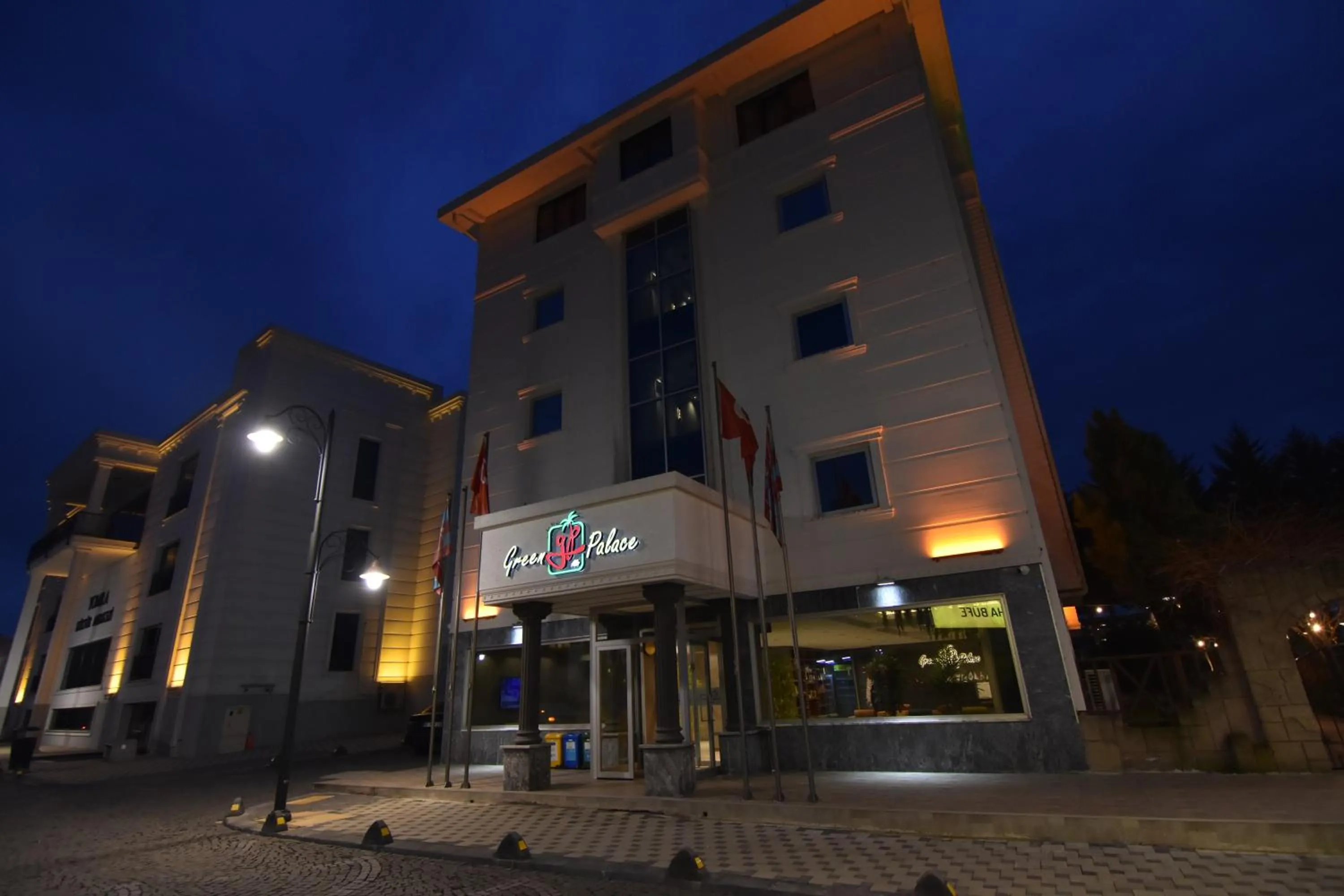 Green Palace Suite Hotel