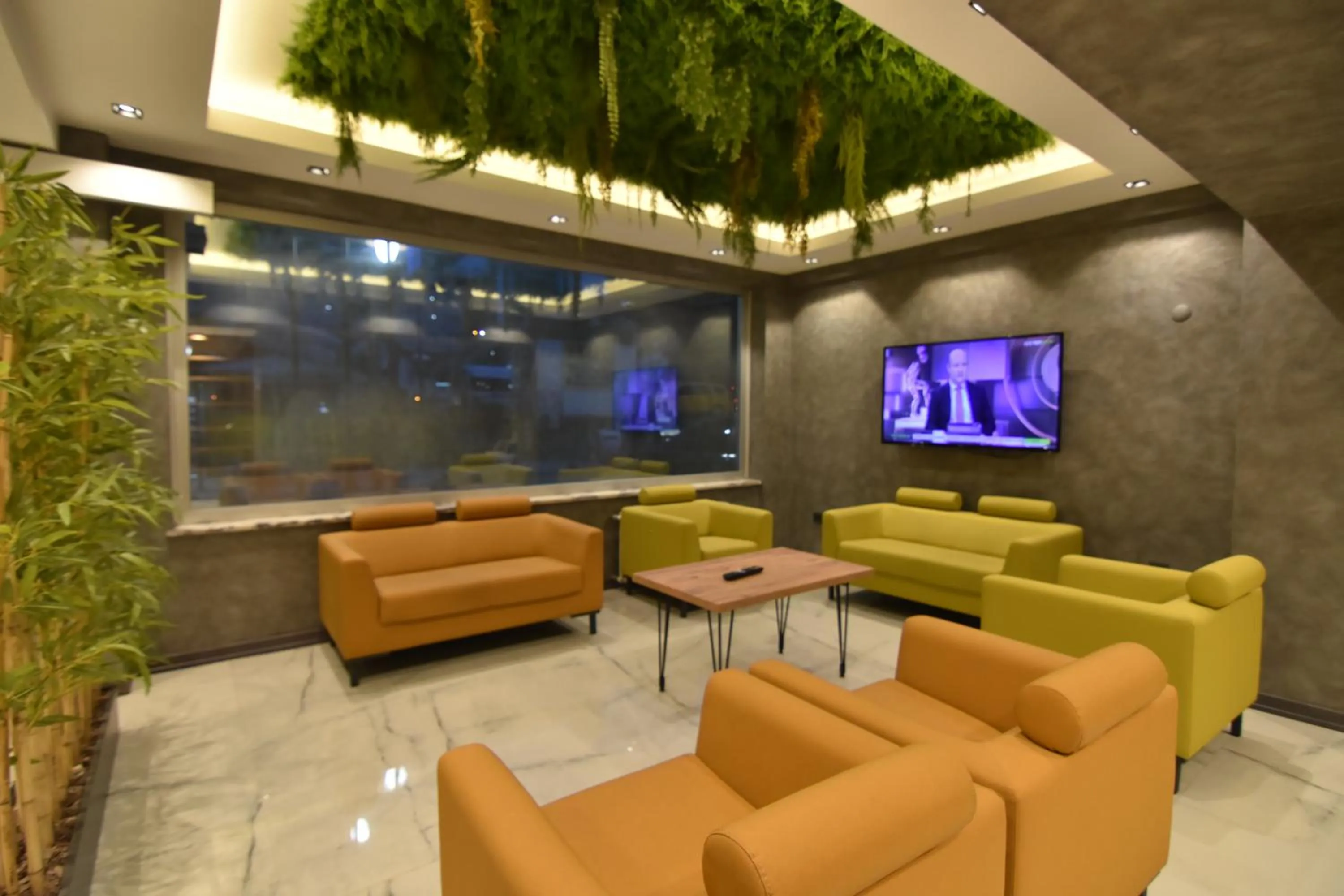 Green Palace Suite Hotel