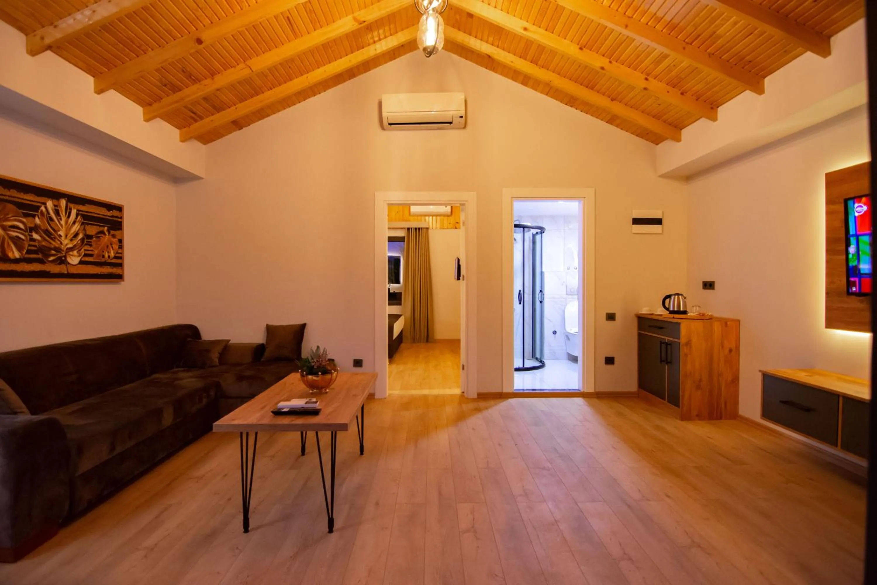 Green Palace Suite Hotel