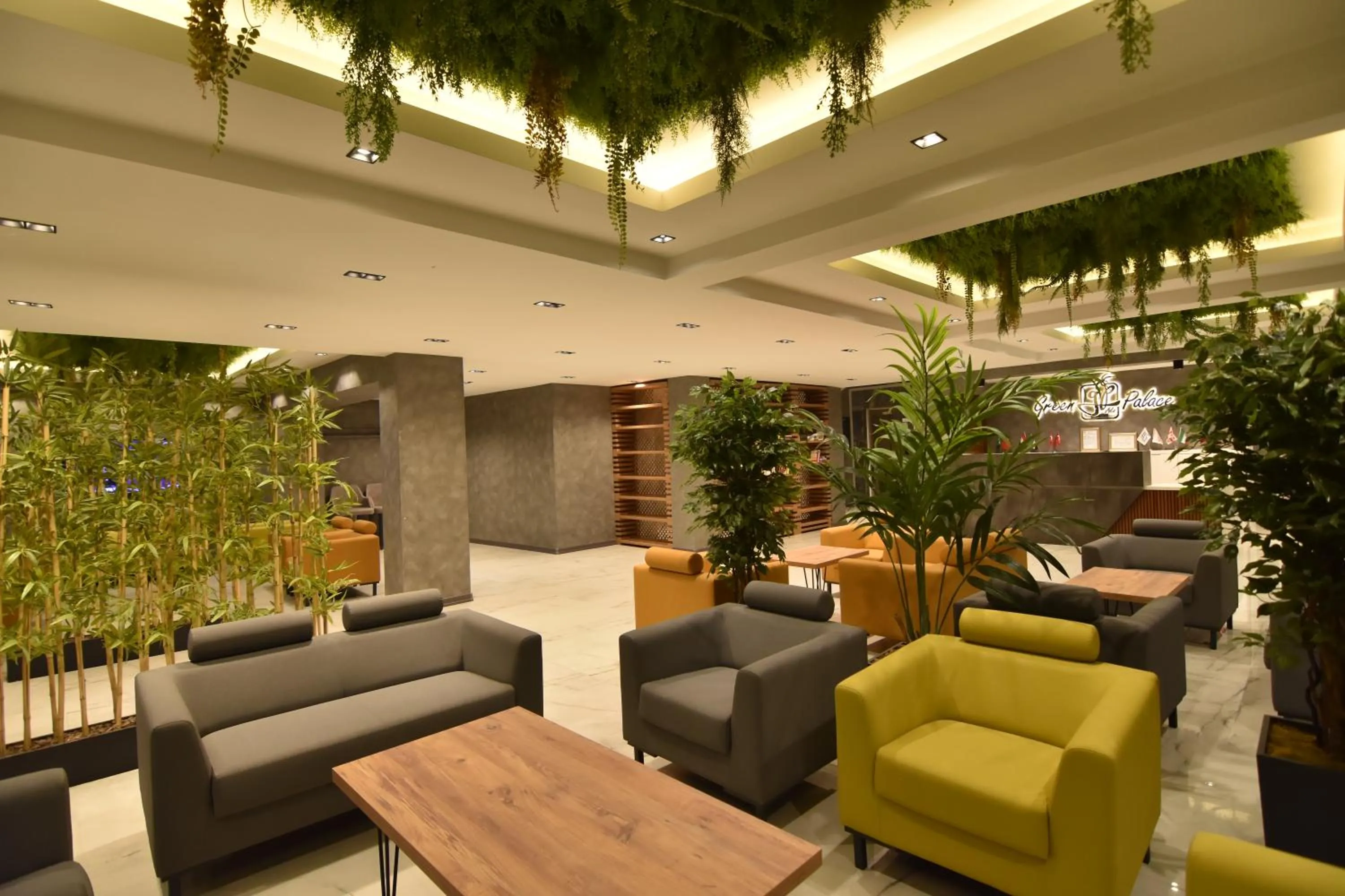 Green Palace Suite Hotel