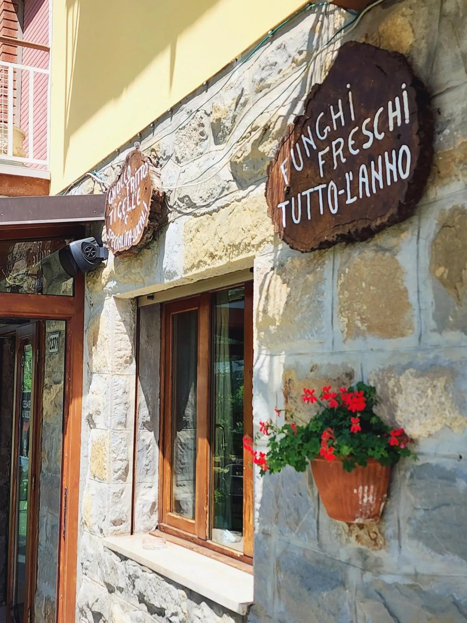 Property building in Locanda Romana