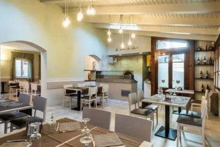 Restaurant/places to eat in Locanda Romana
