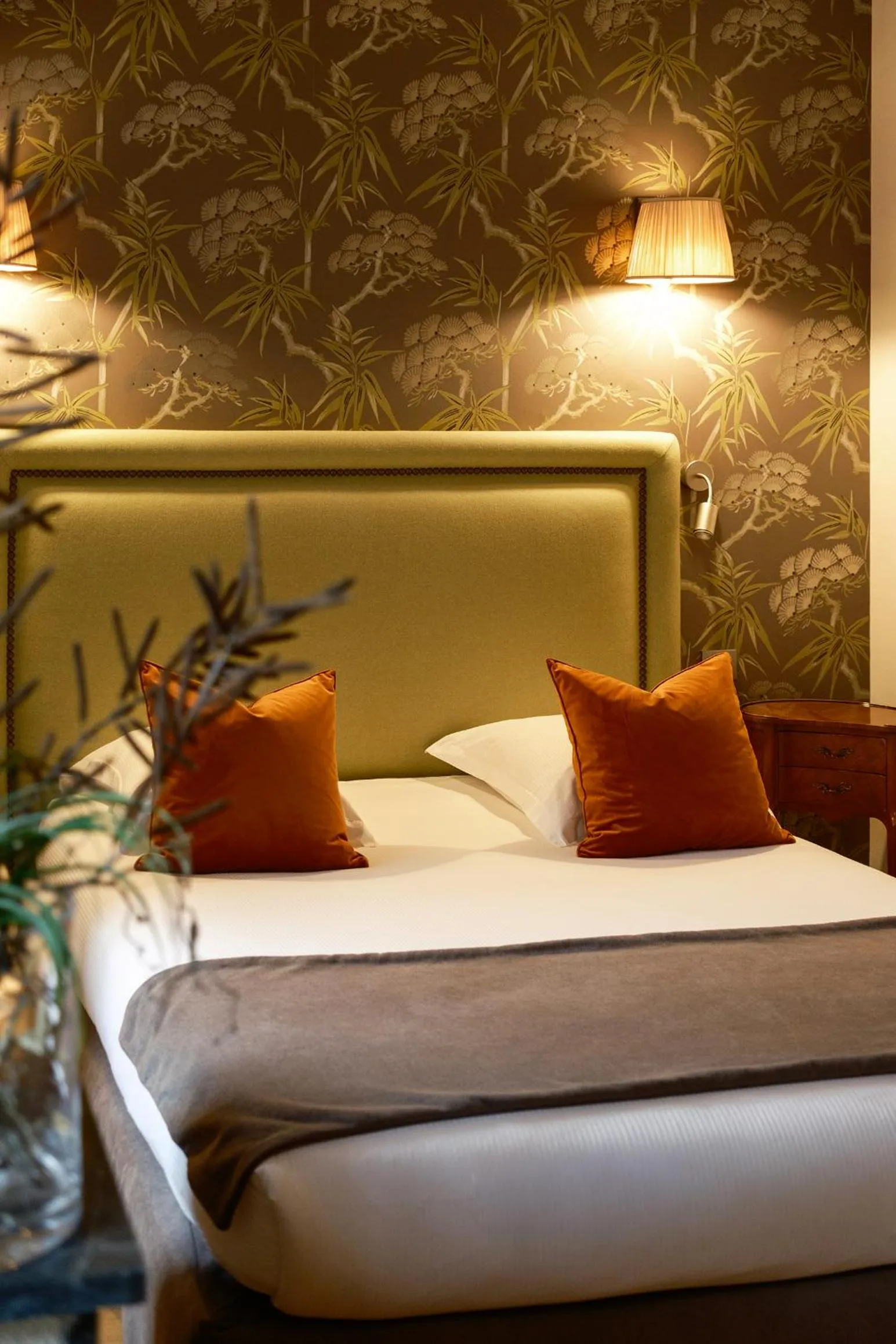 Bed in Hôtel Le Griffon d'Or