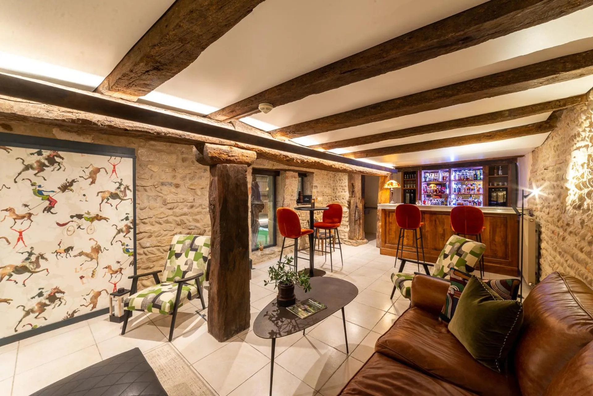 Lounge or bar in Hôtel Le Griffon d'Or
