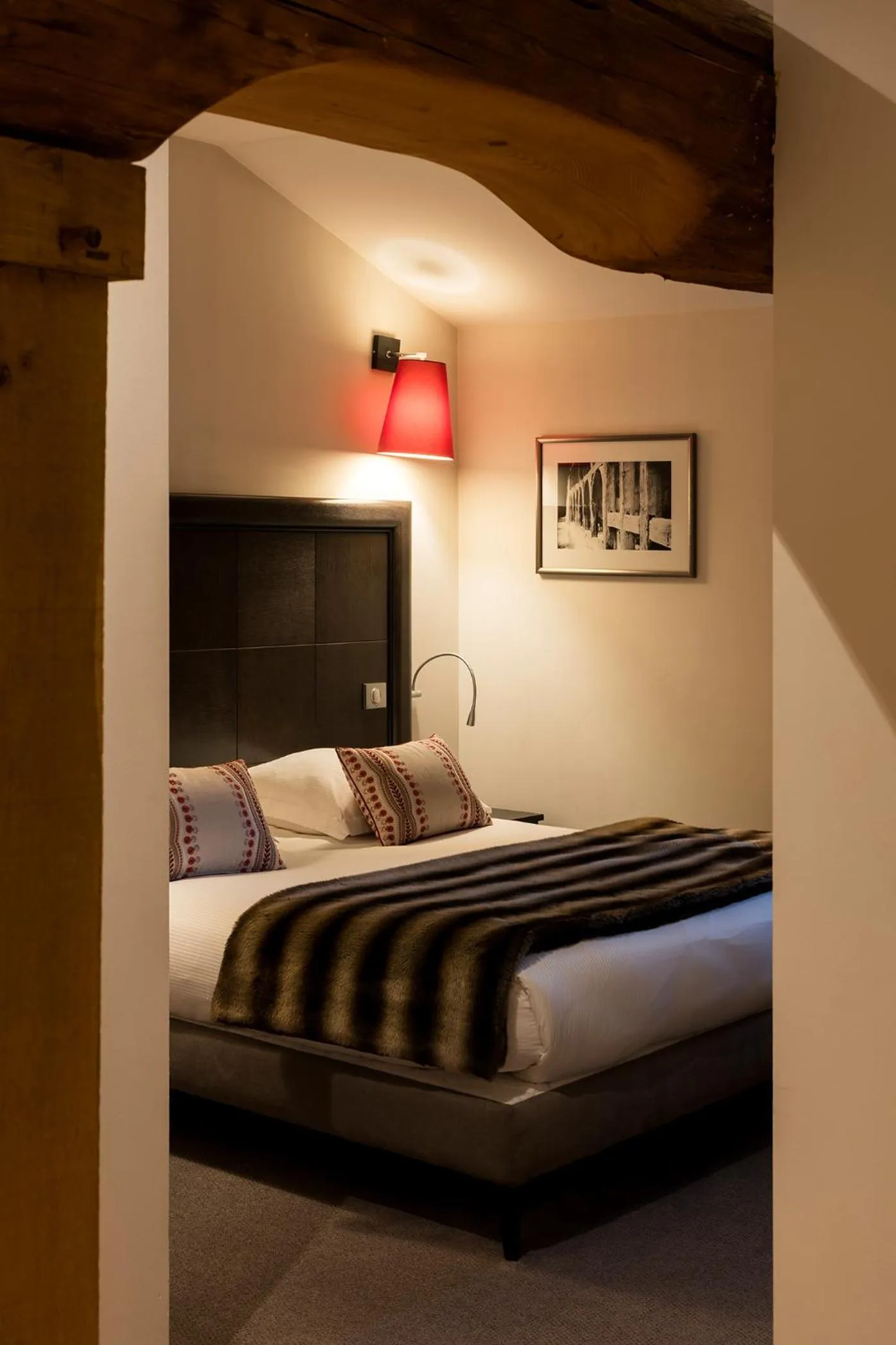 Bed in Hôtel Le Griffon d'Or