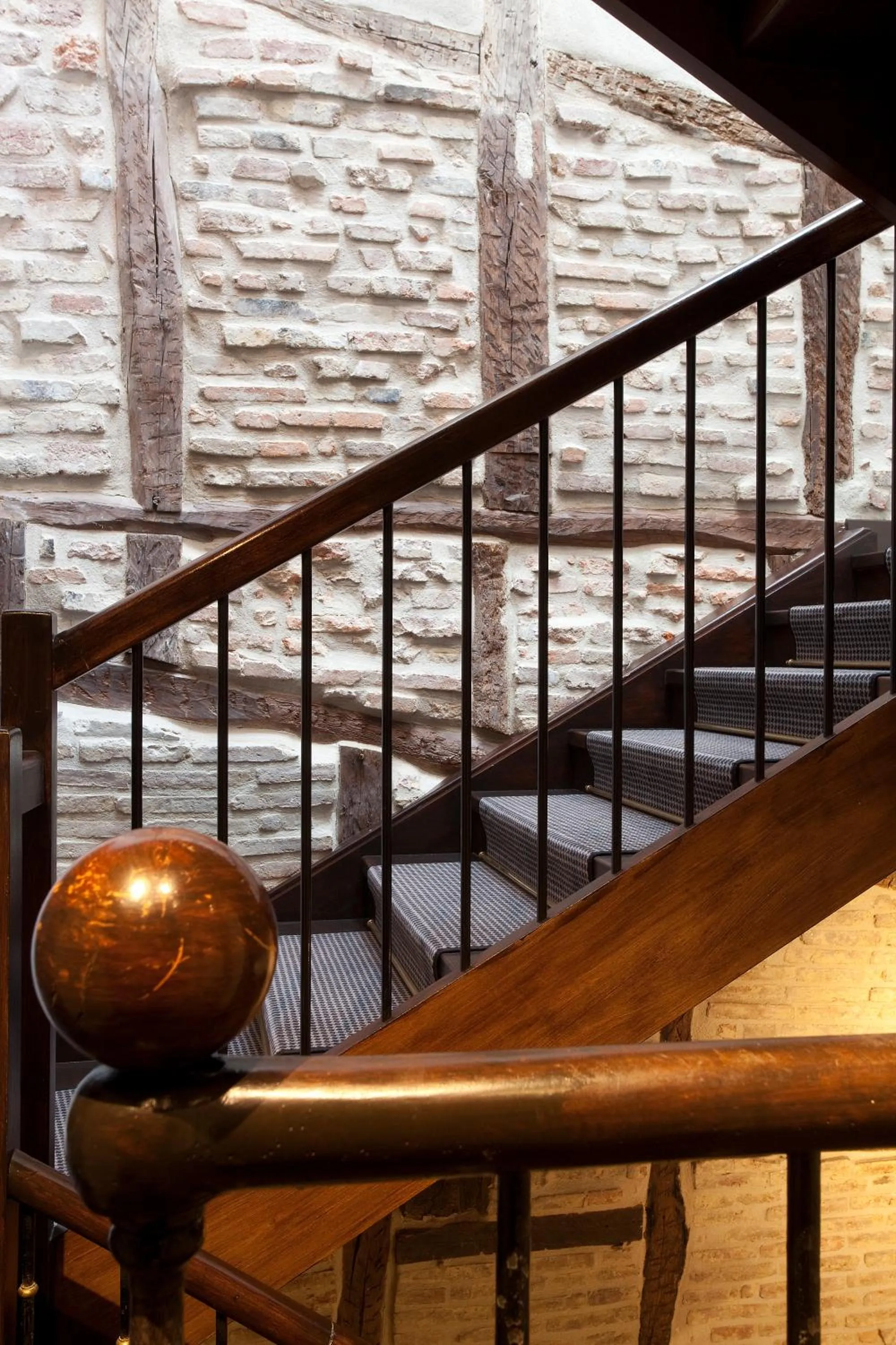 Decorative detail in Hôtel Le Griffon d'Or