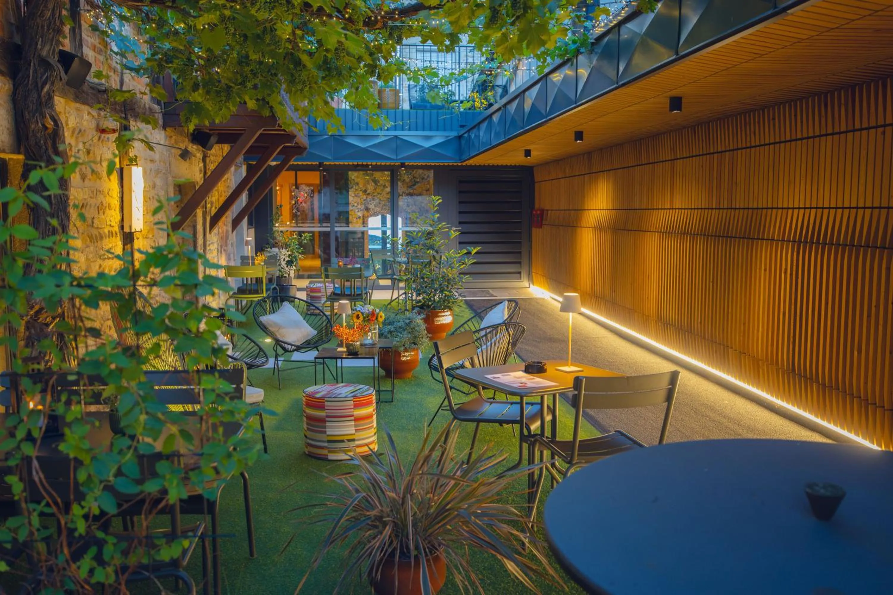 Property building in Hôtel Le Griffon d'Or