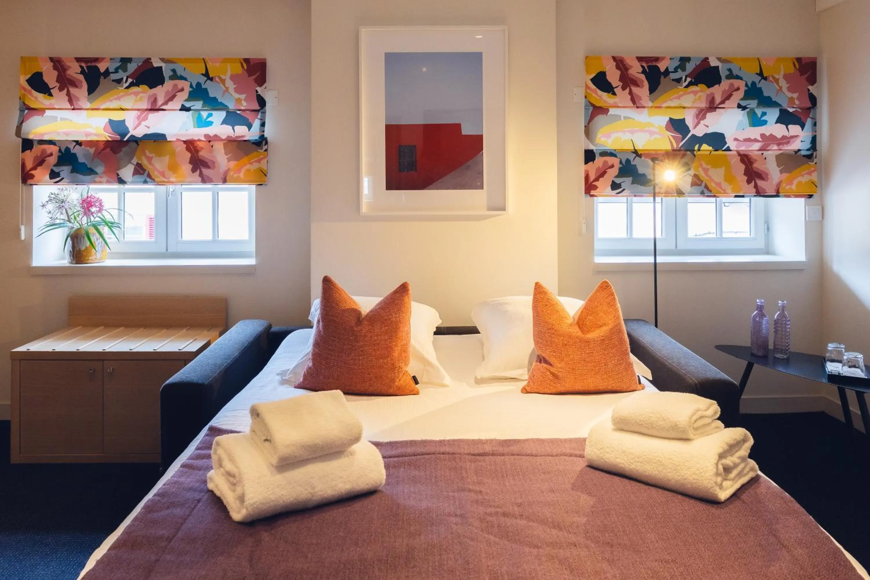 Bedroom, Bed in Hôtel Le Griffon d'Or