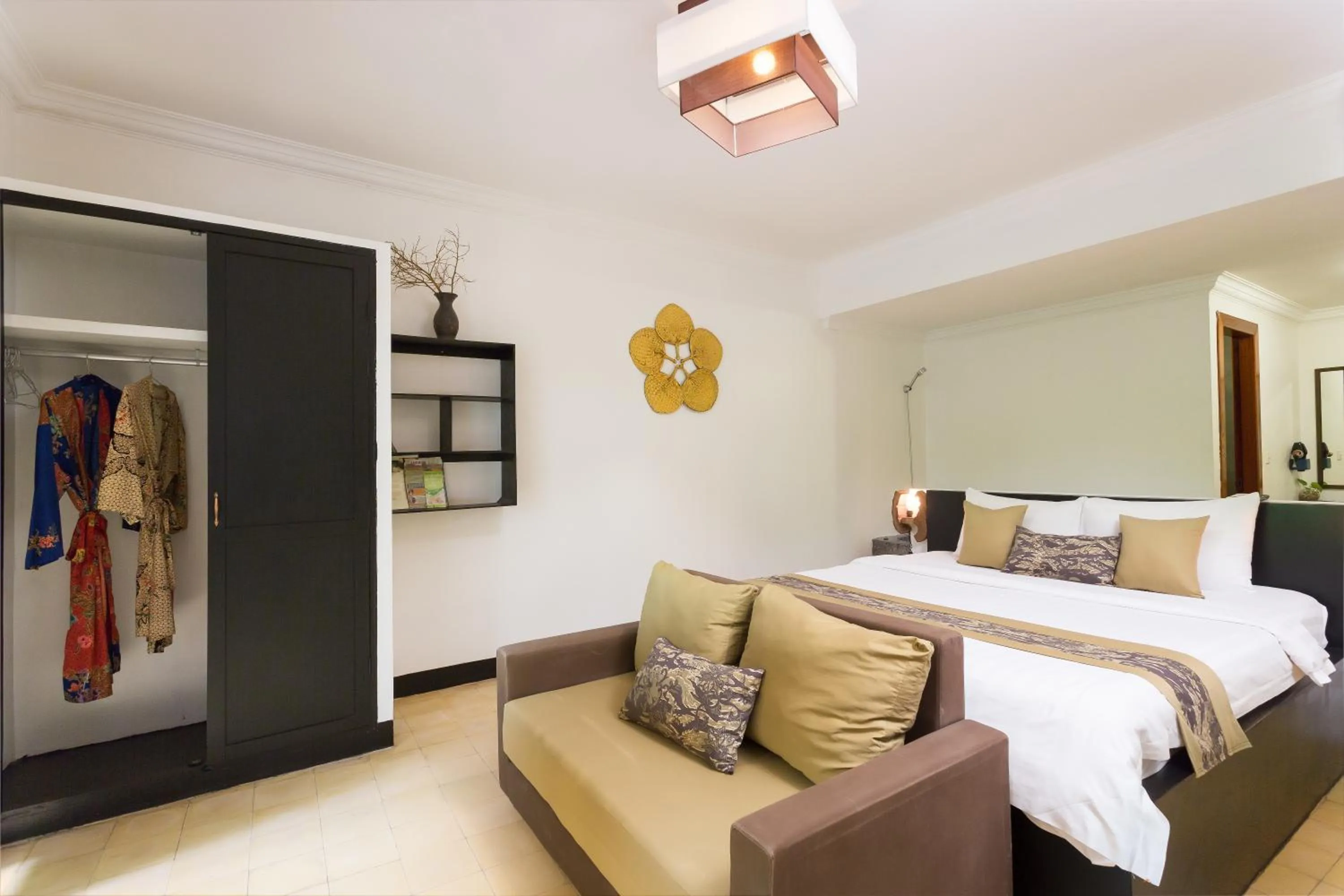 wardrobe, Bed in La Niche D'angkor Boutique Hotel