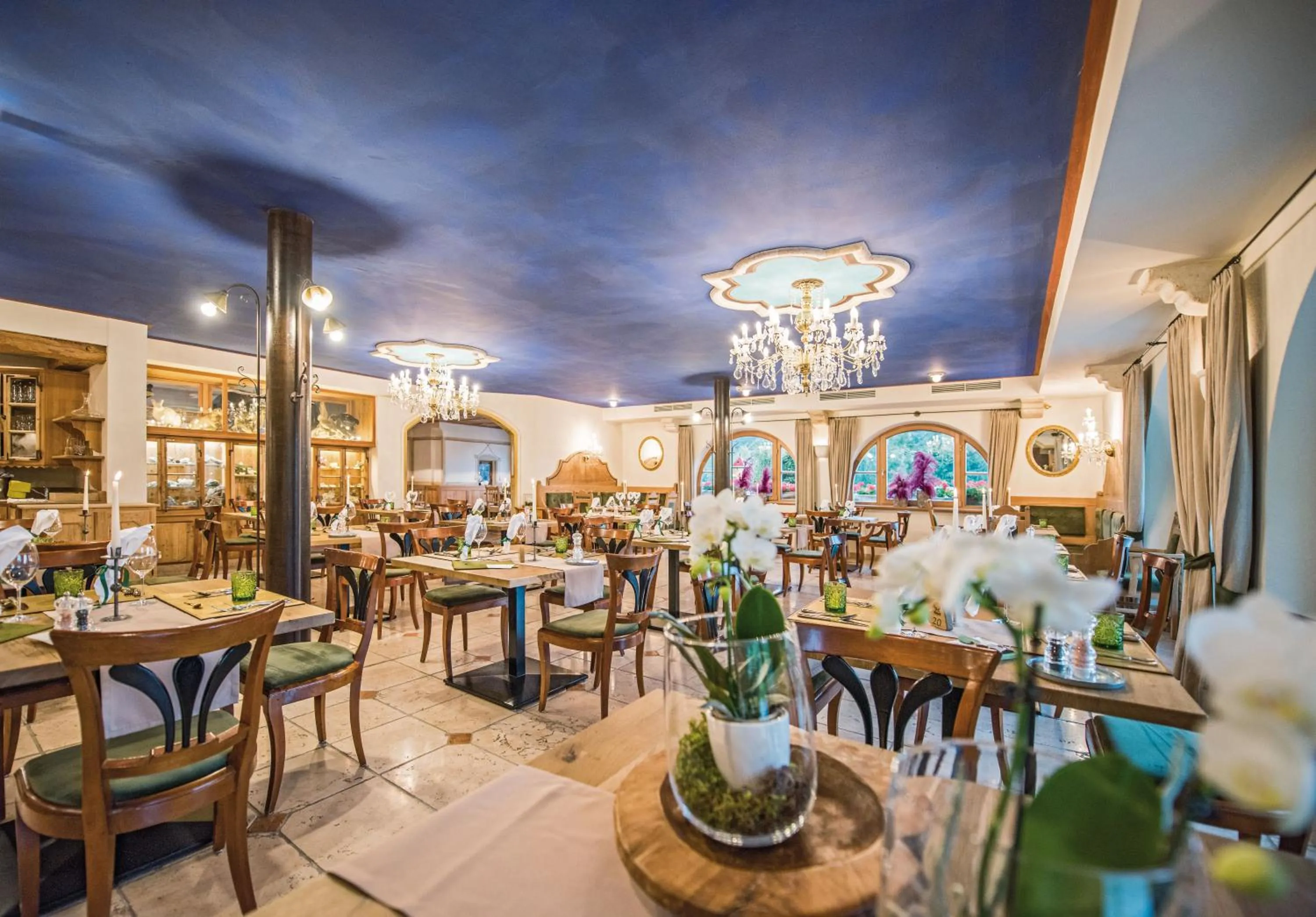 Food and drinks in Hotel Edelweiss