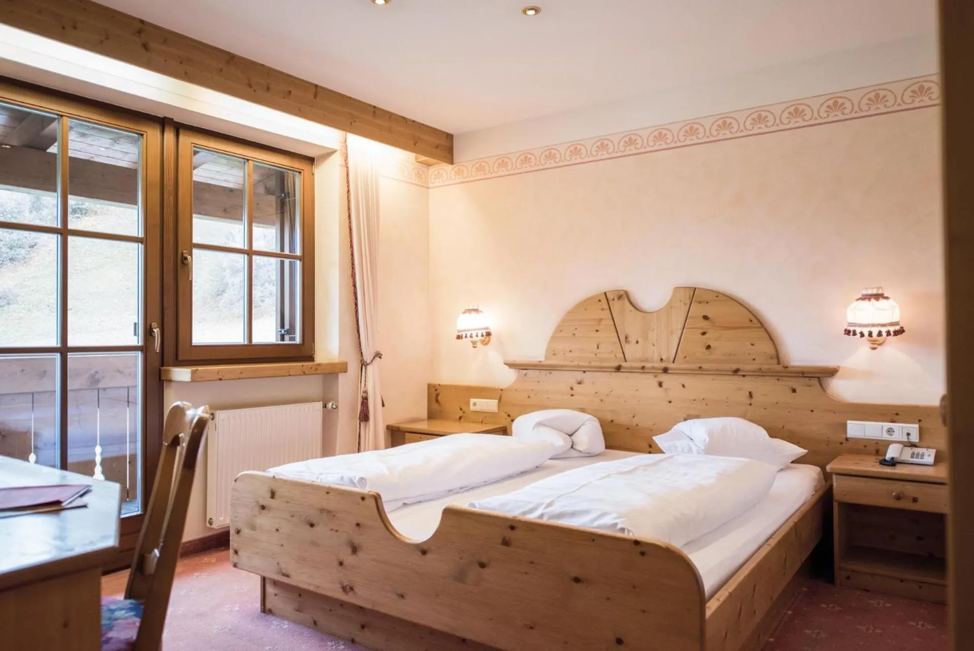 Photo of the whole room, Bed in Hotel Edelweiss