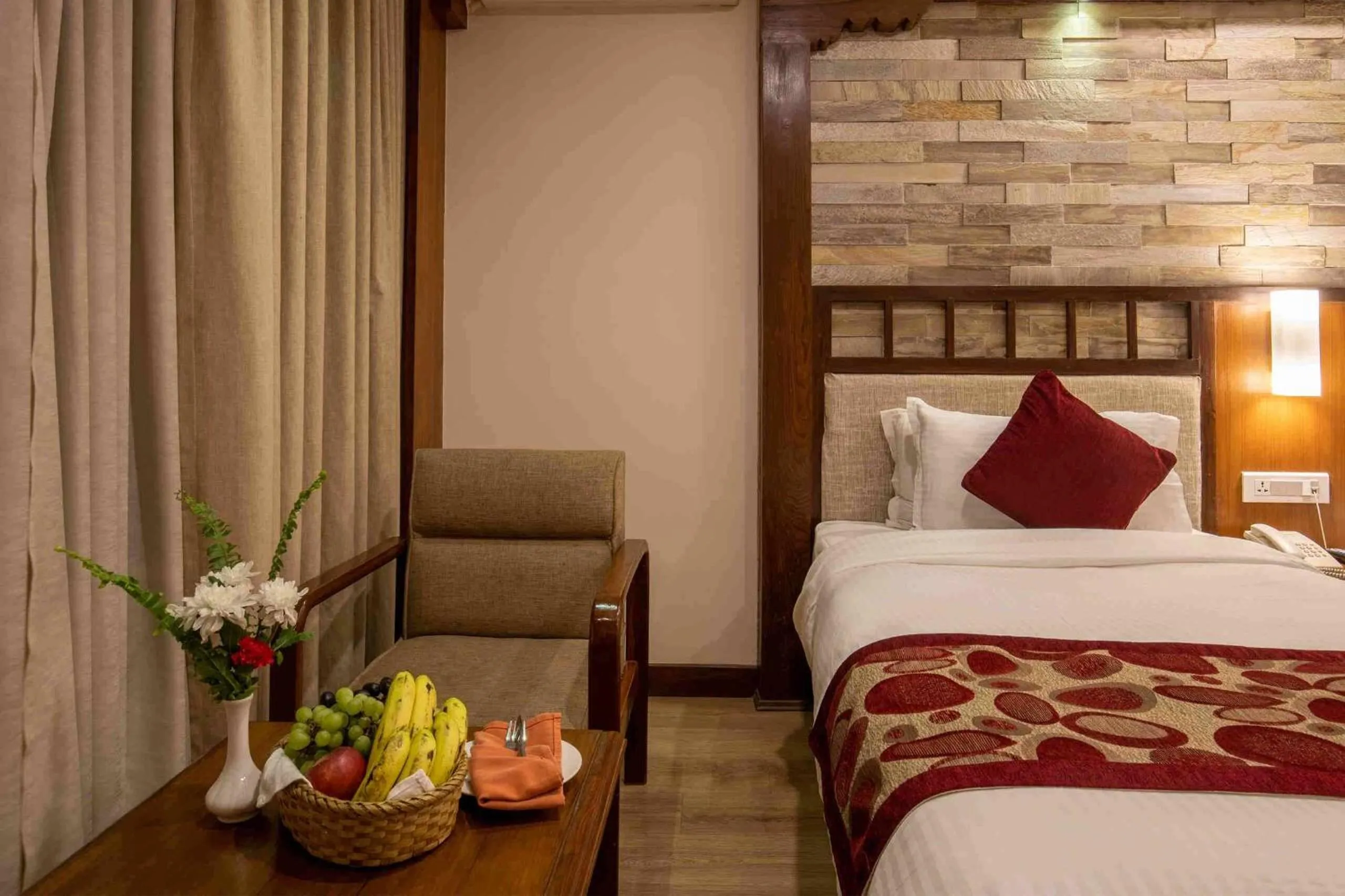 Bedroom, Bed in Hotel Manang - Thamel, Kathmandu