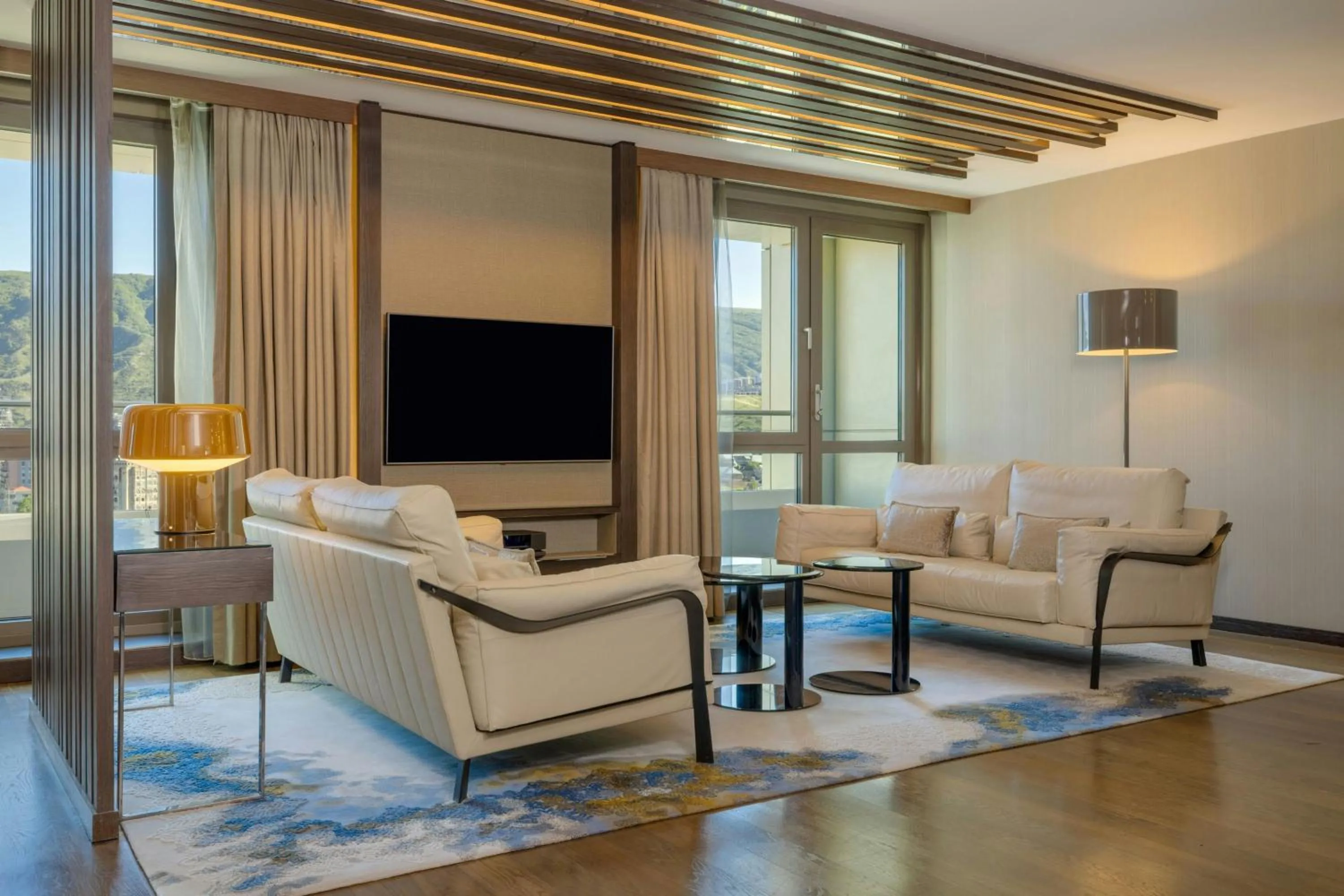 Living room in Sheraton Grand Tbilisi Metechi Palace