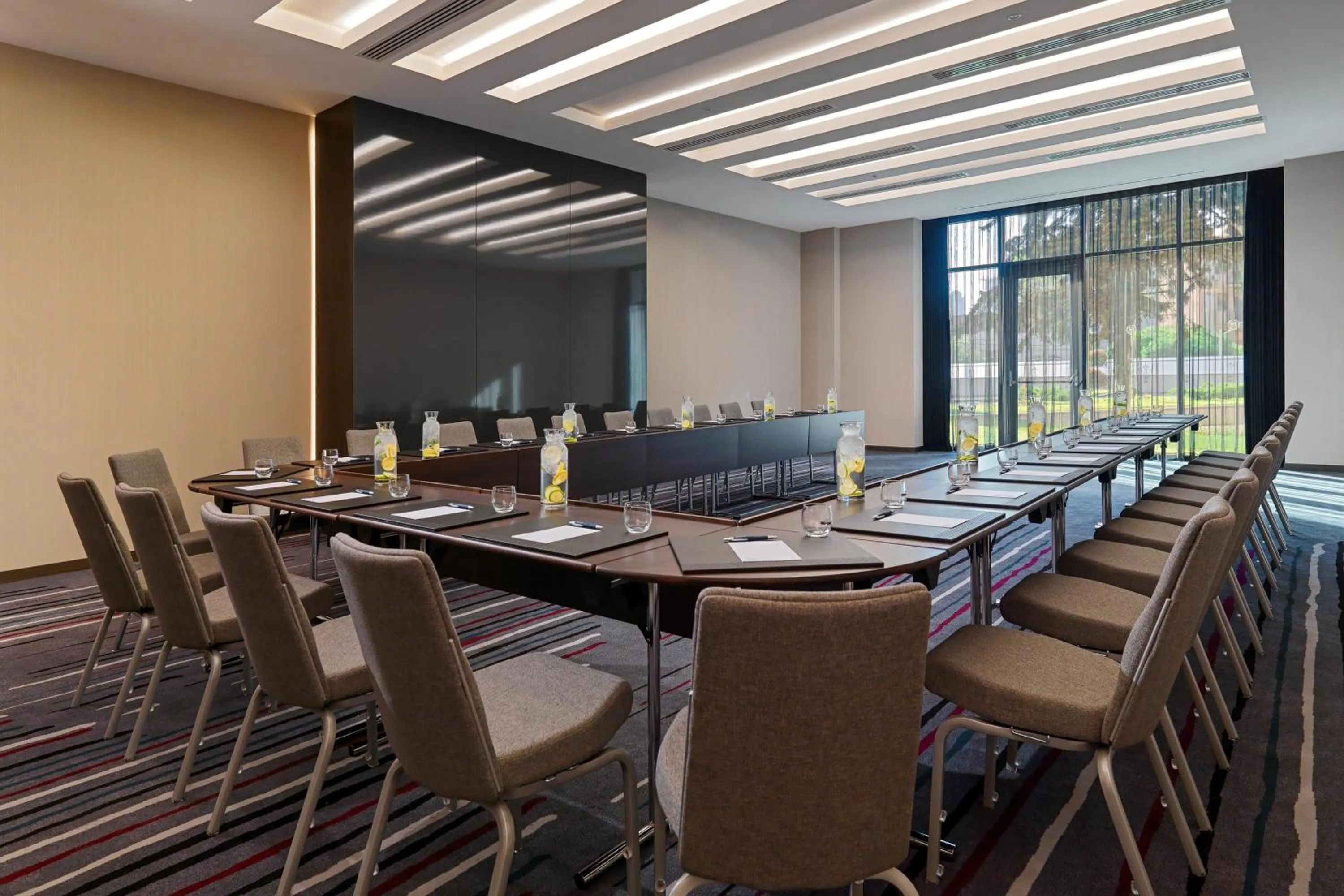 Meeting/conference room in Sheraton Grand Tbilisi Metechi Palace