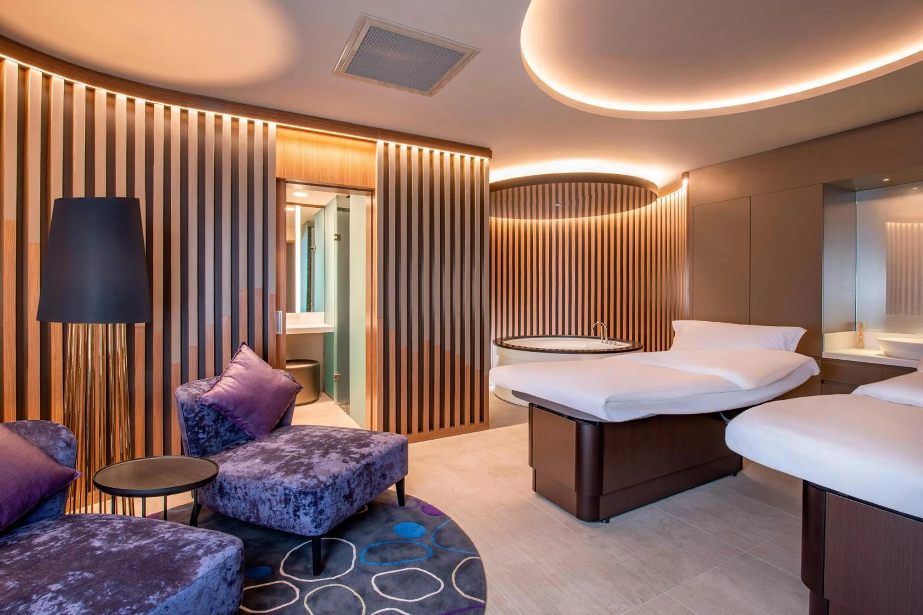 Spa and wellness centre/facilities, Bed in Sheraton Grand Tbilisi Metechi Palace