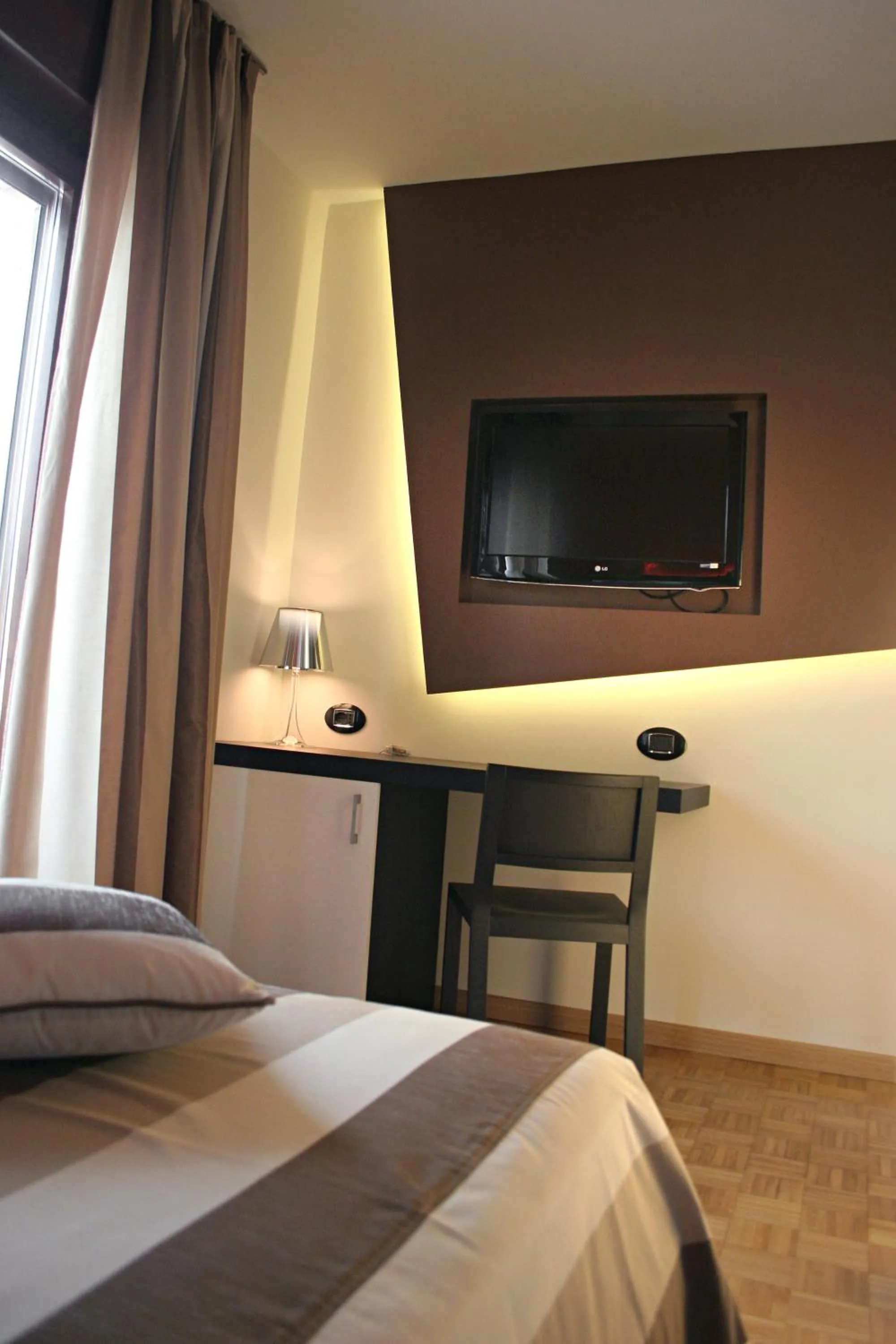 Decorative detail, Bed in Hotel La Pergola