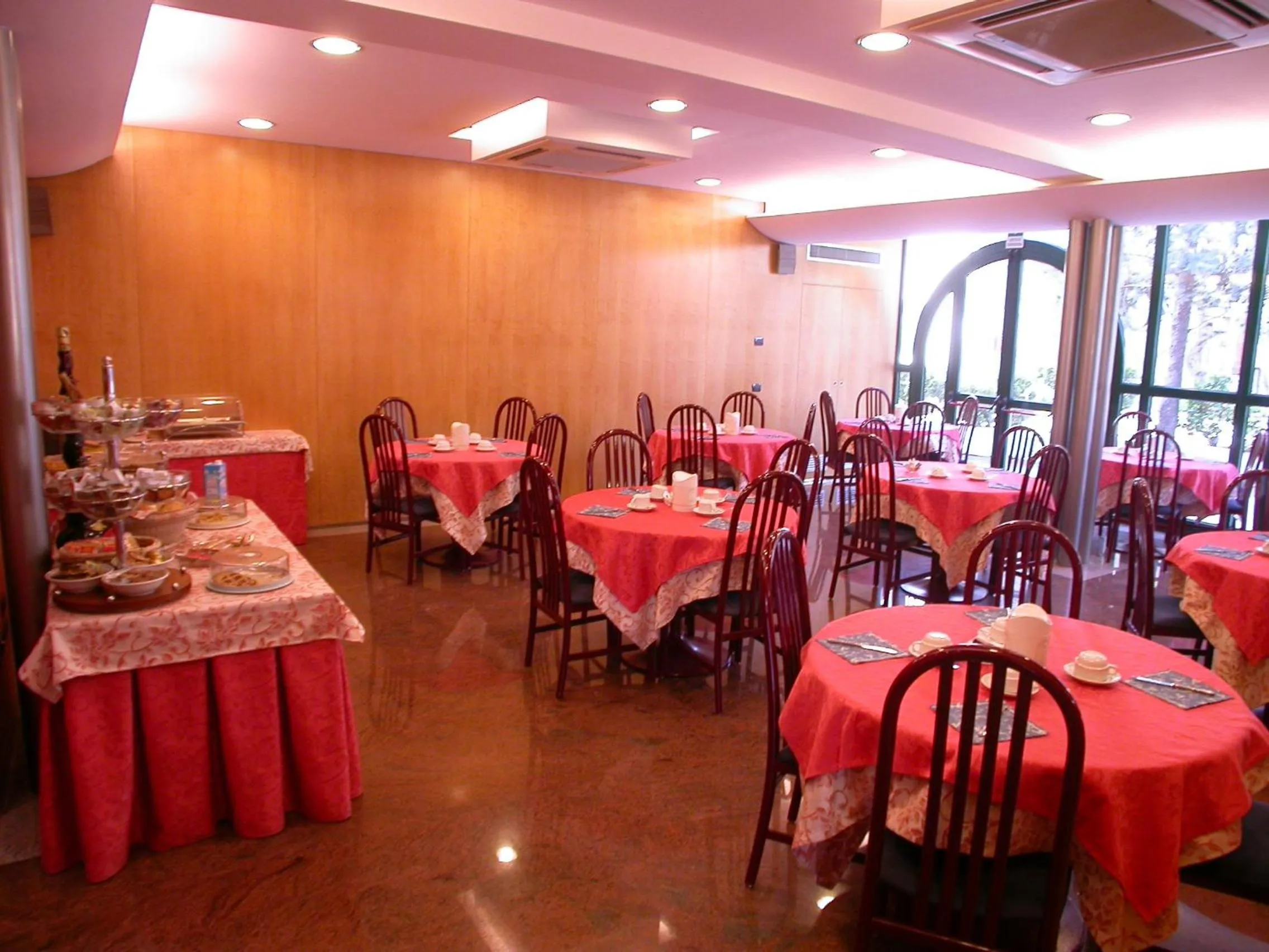 Restaurant/places to eat in Hotel La Pergola