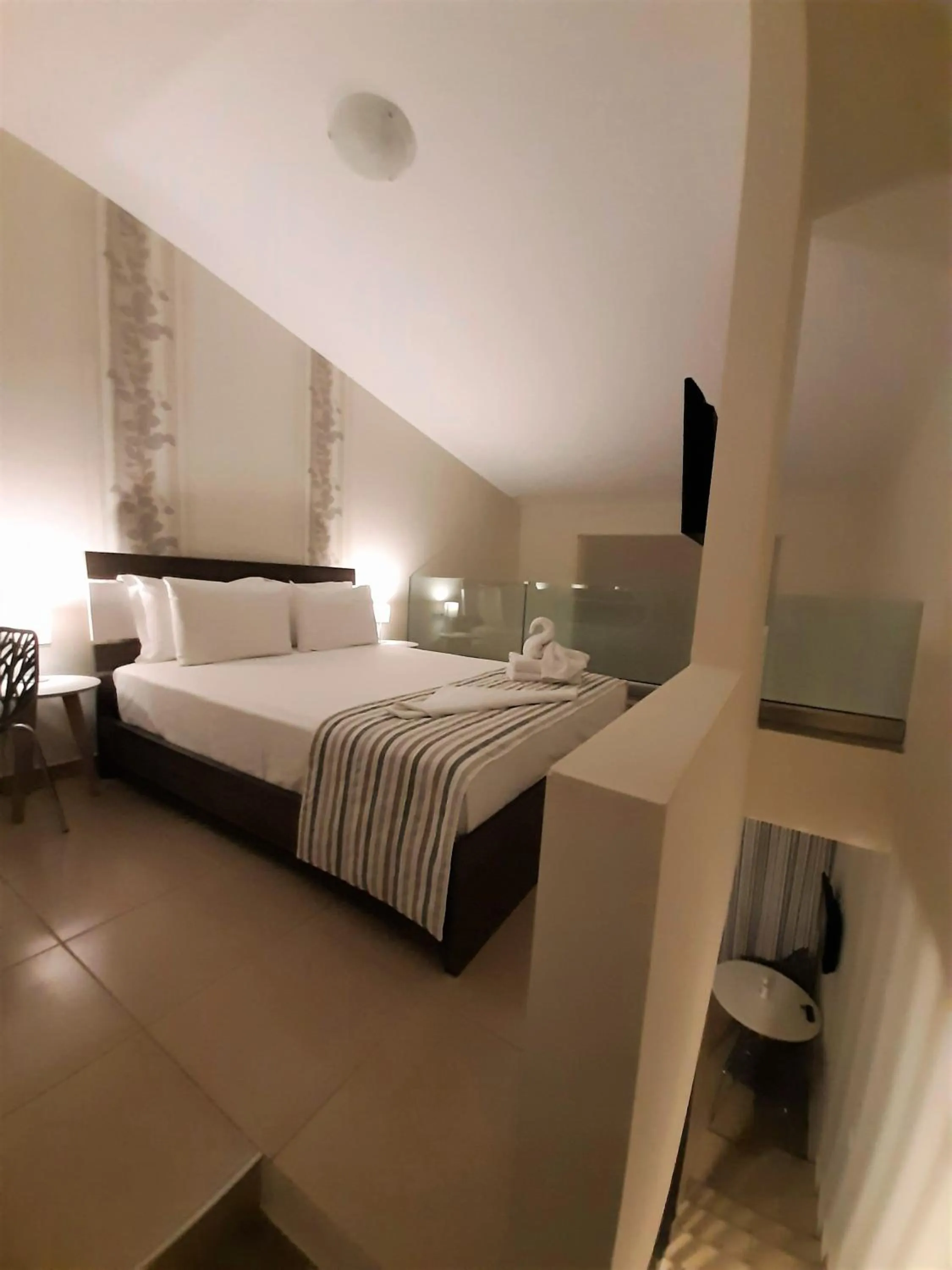 Bedroom, Bed in Gmare