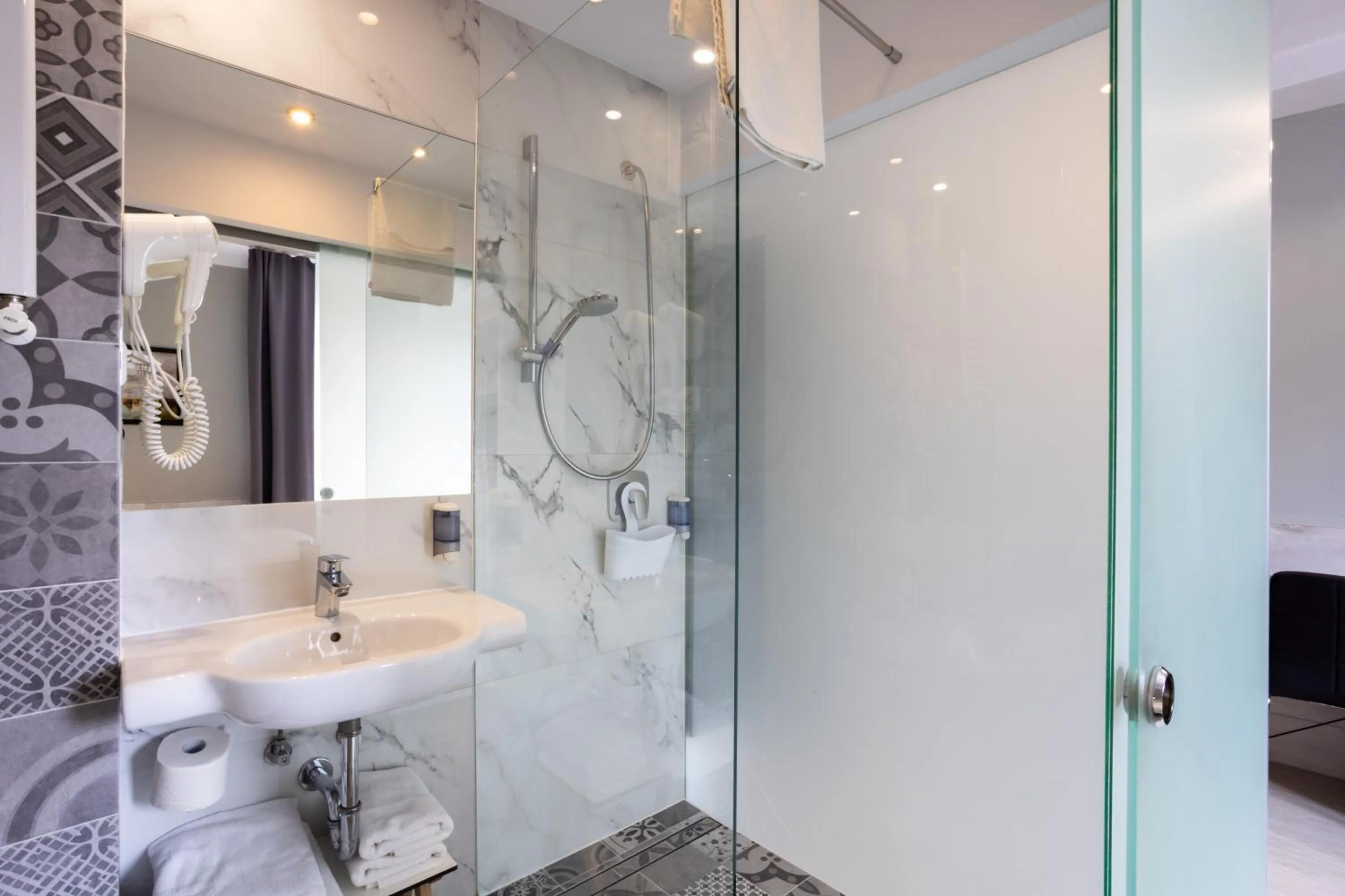 Shower in Hotel Kaliski