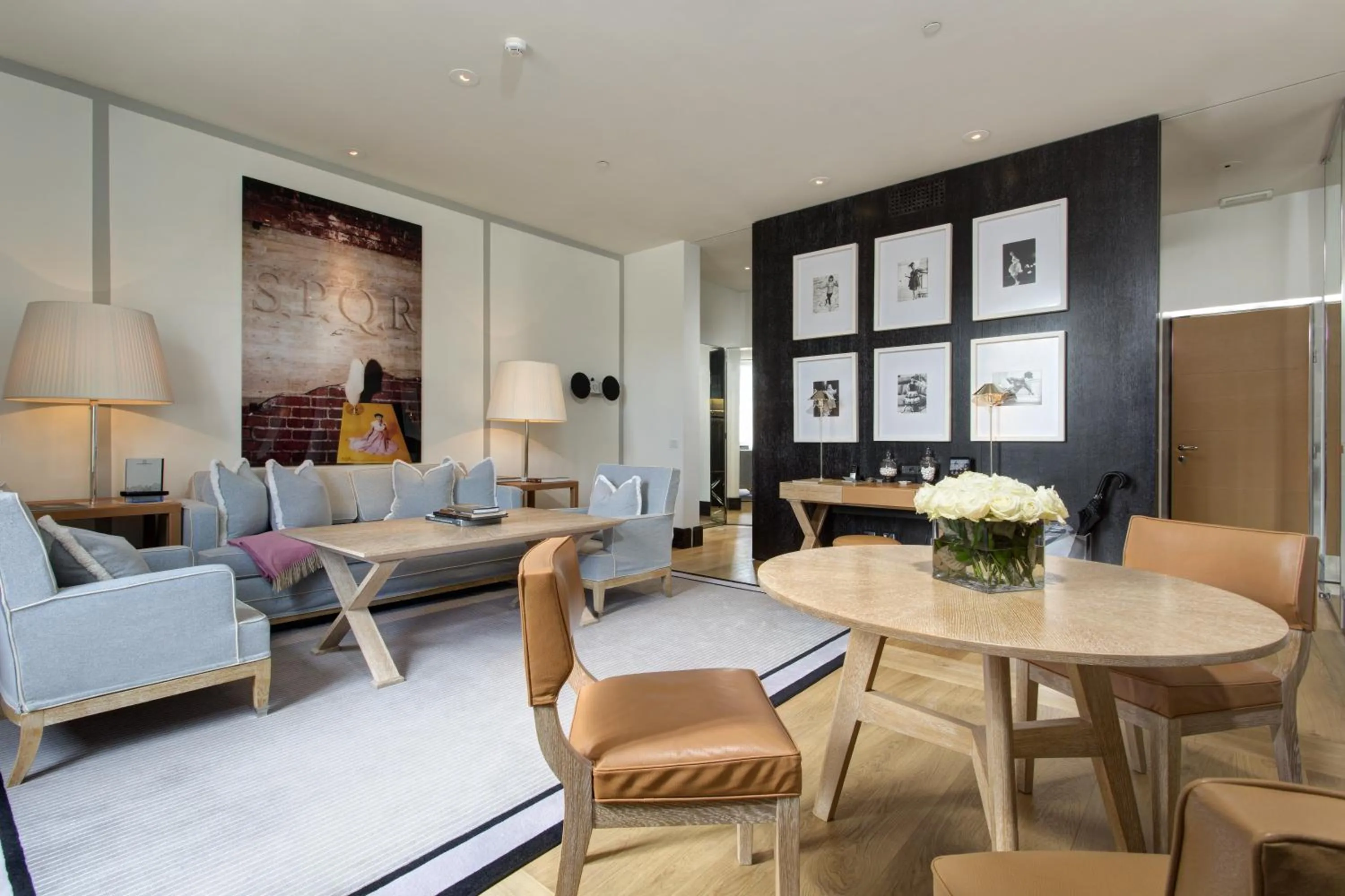 Living room in Portrait Roma - Lungarno Collection