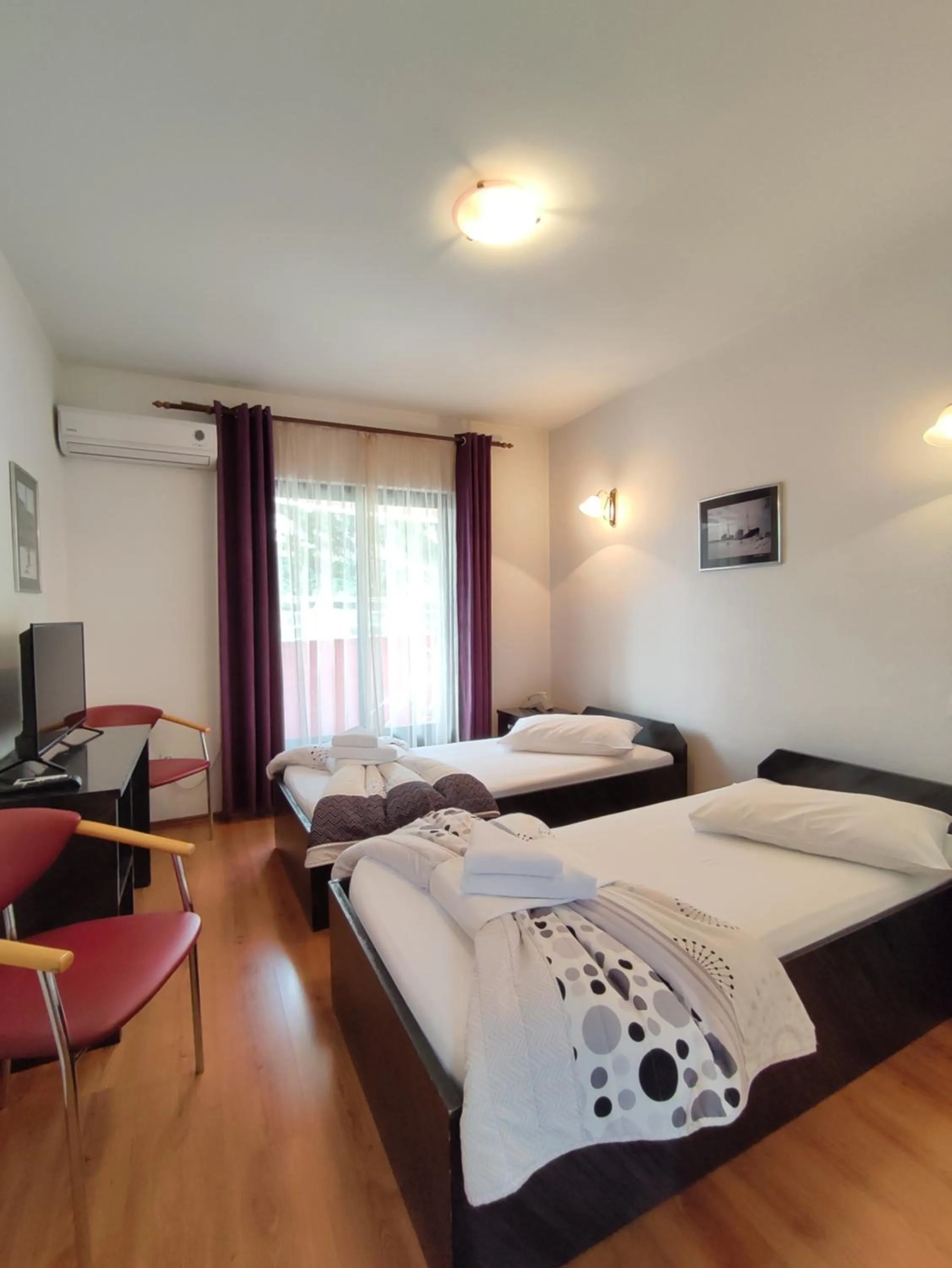 Photo of the whole room, Bed in Hotel Prvan