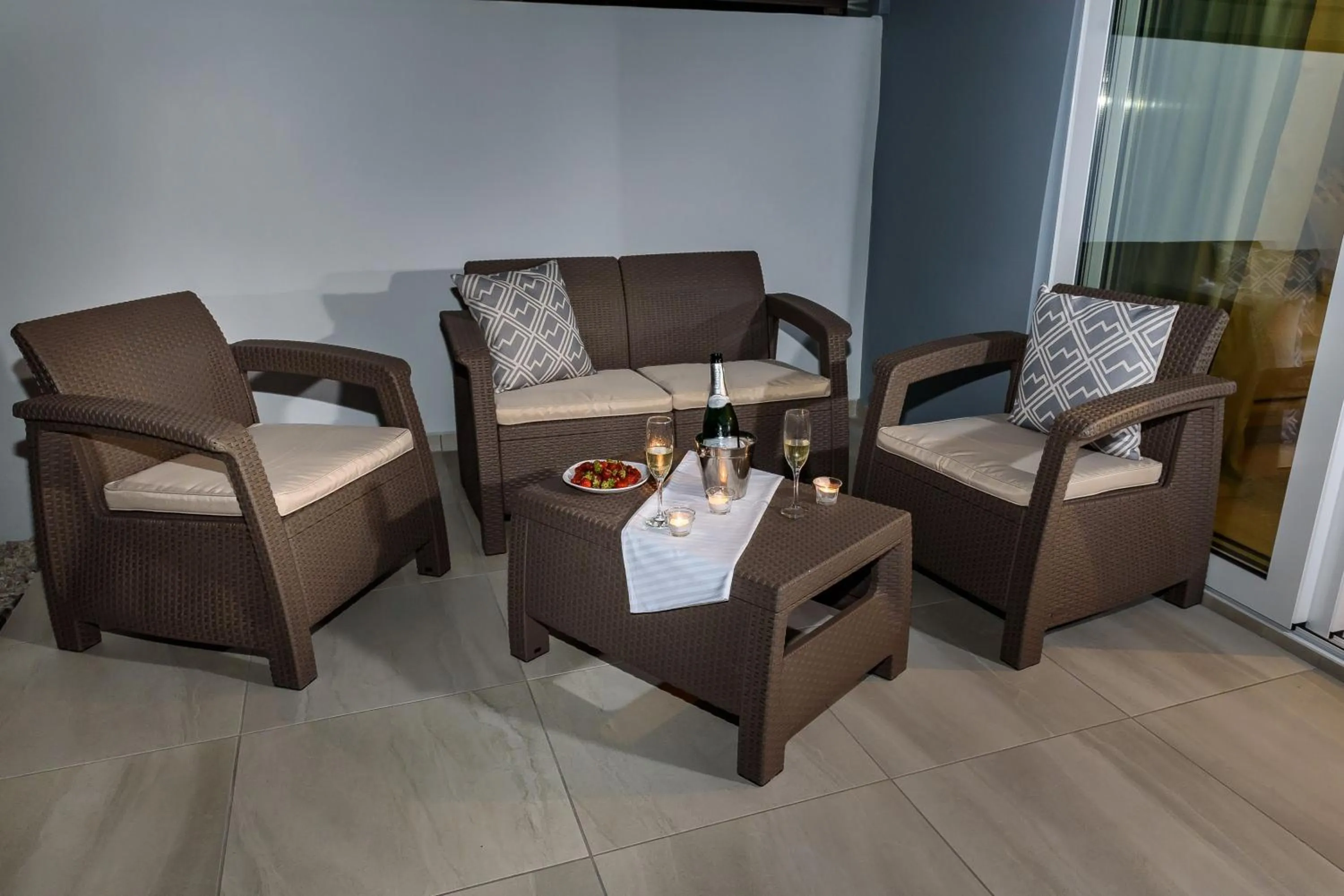 Balcony/Terrace in Solar Apartments by Amara Living